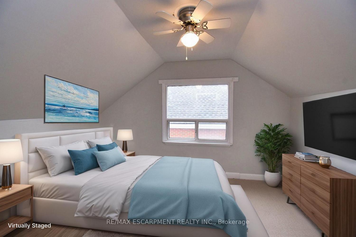 Photo 16 of 666 Cochrane Road, Hamilton, Glenview — HOMEH