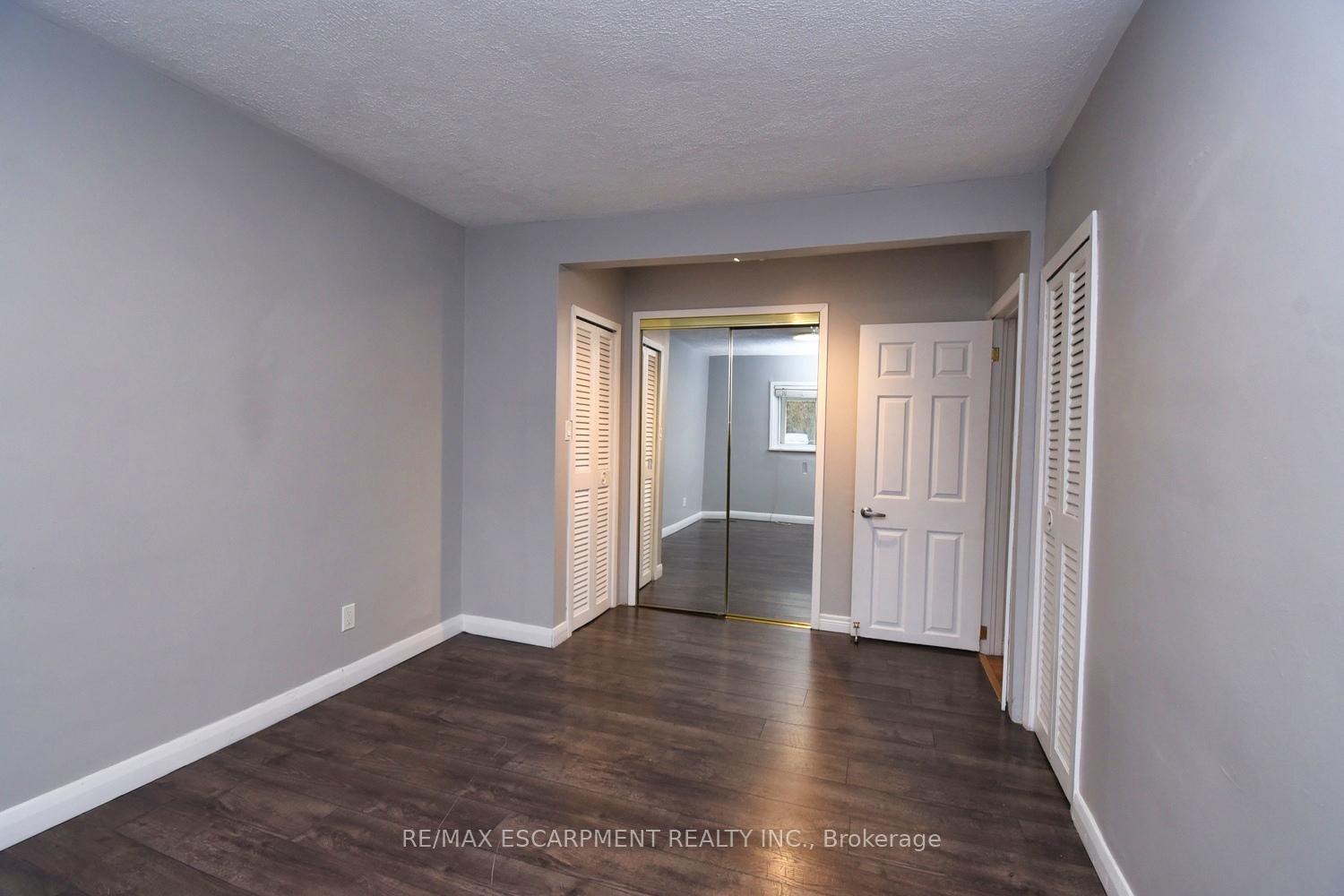 Photo 32 of 666 Cochrane Road, Hamilton, Glenview — HOMEH