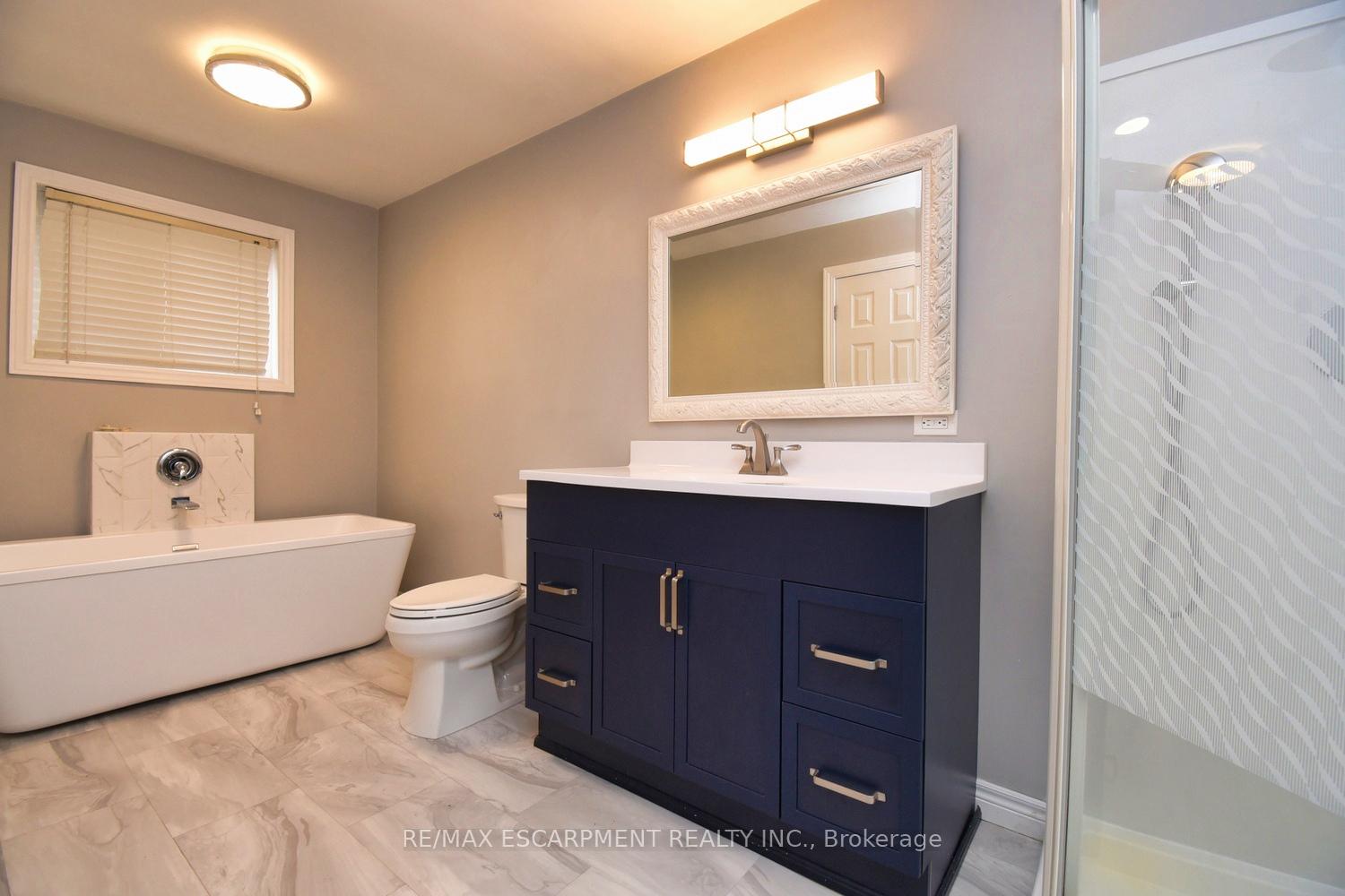 Photo 31 of 666 Cochrane Road, Hamilton, Glenview — HOMEH