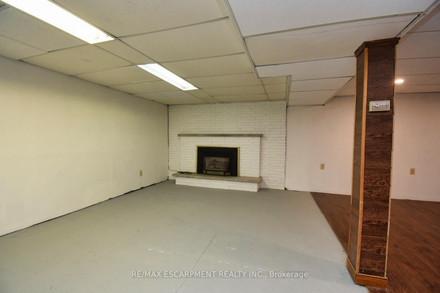 Photo 34 of 666 Cochrane Road, Hamilton, Glenview — HOMEH
