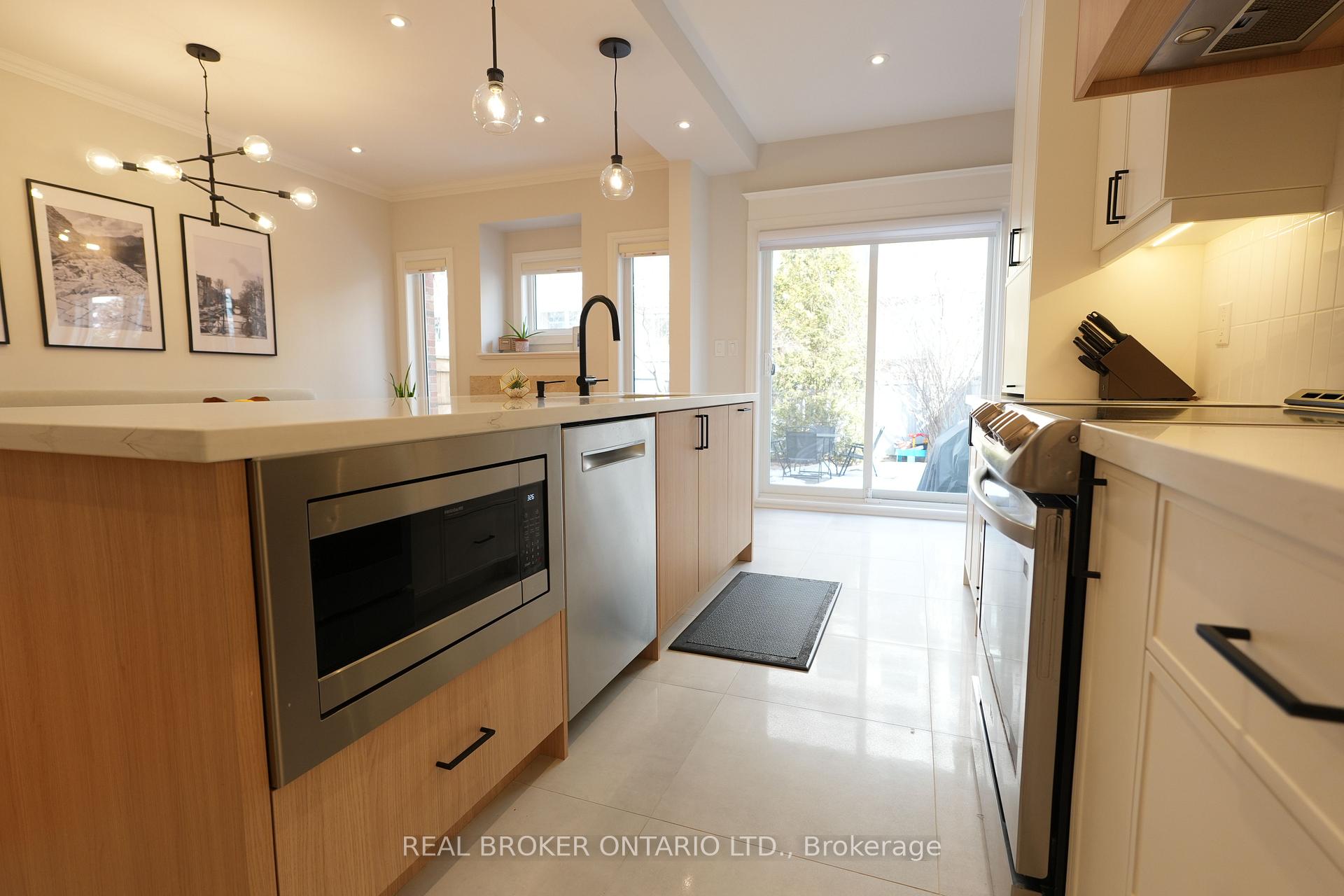 Photo 24 of 7 Kingsbridge Circle, Vaughan, Beverley Glen — HOMEH