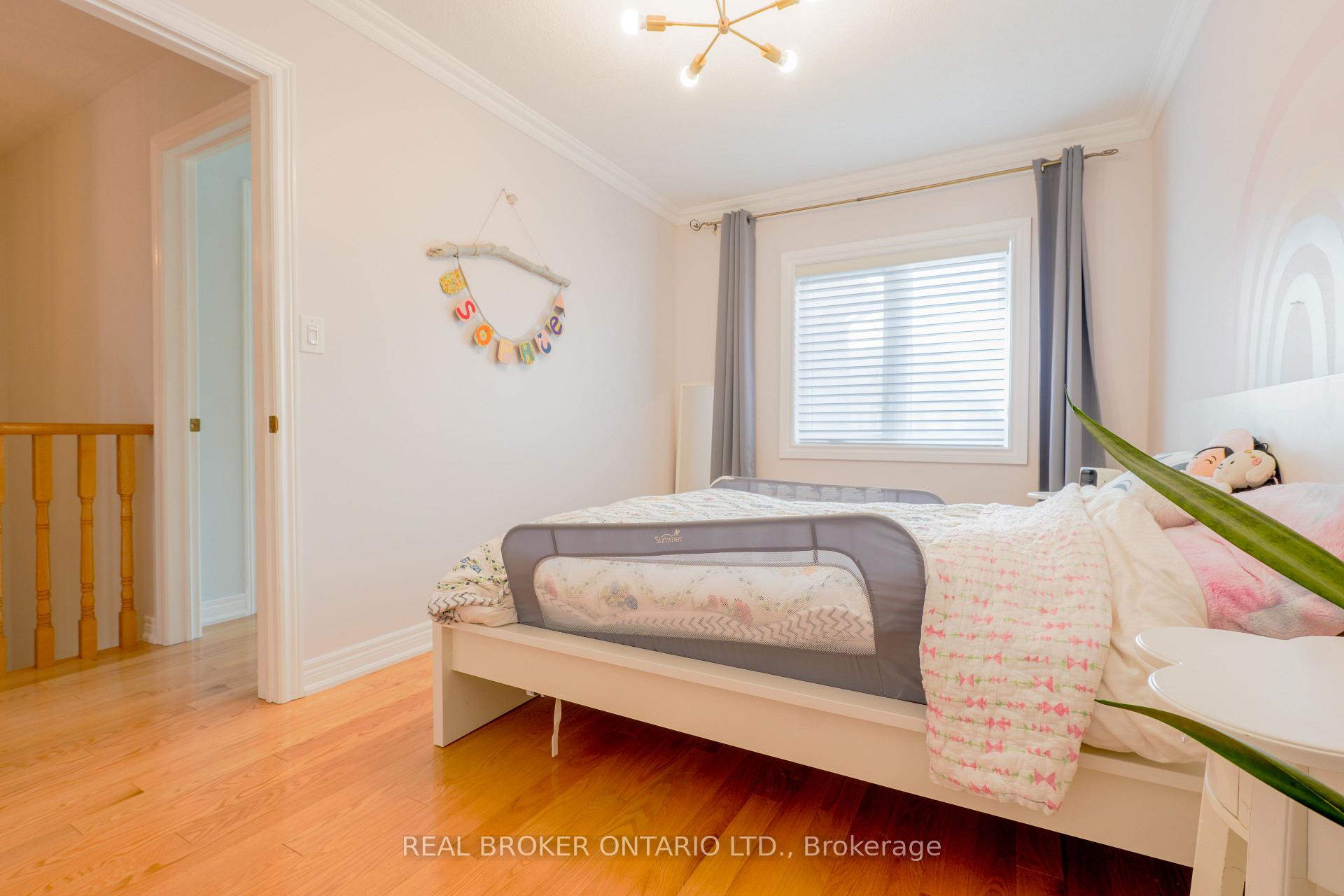 Photo 8 of 7 Kingsbridge Circle, Vaughan, Beverley Glen — HOMEH