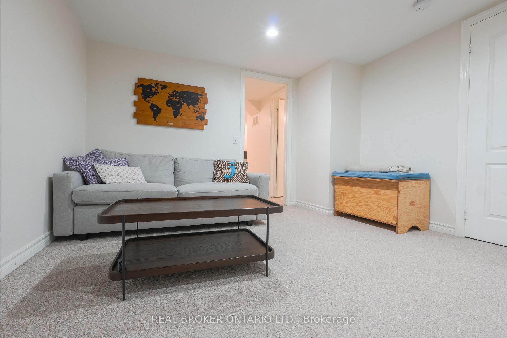 Photo 12 of 7 Kingsbridge Circle, Vaughan, Beverley Glen — HOMEH