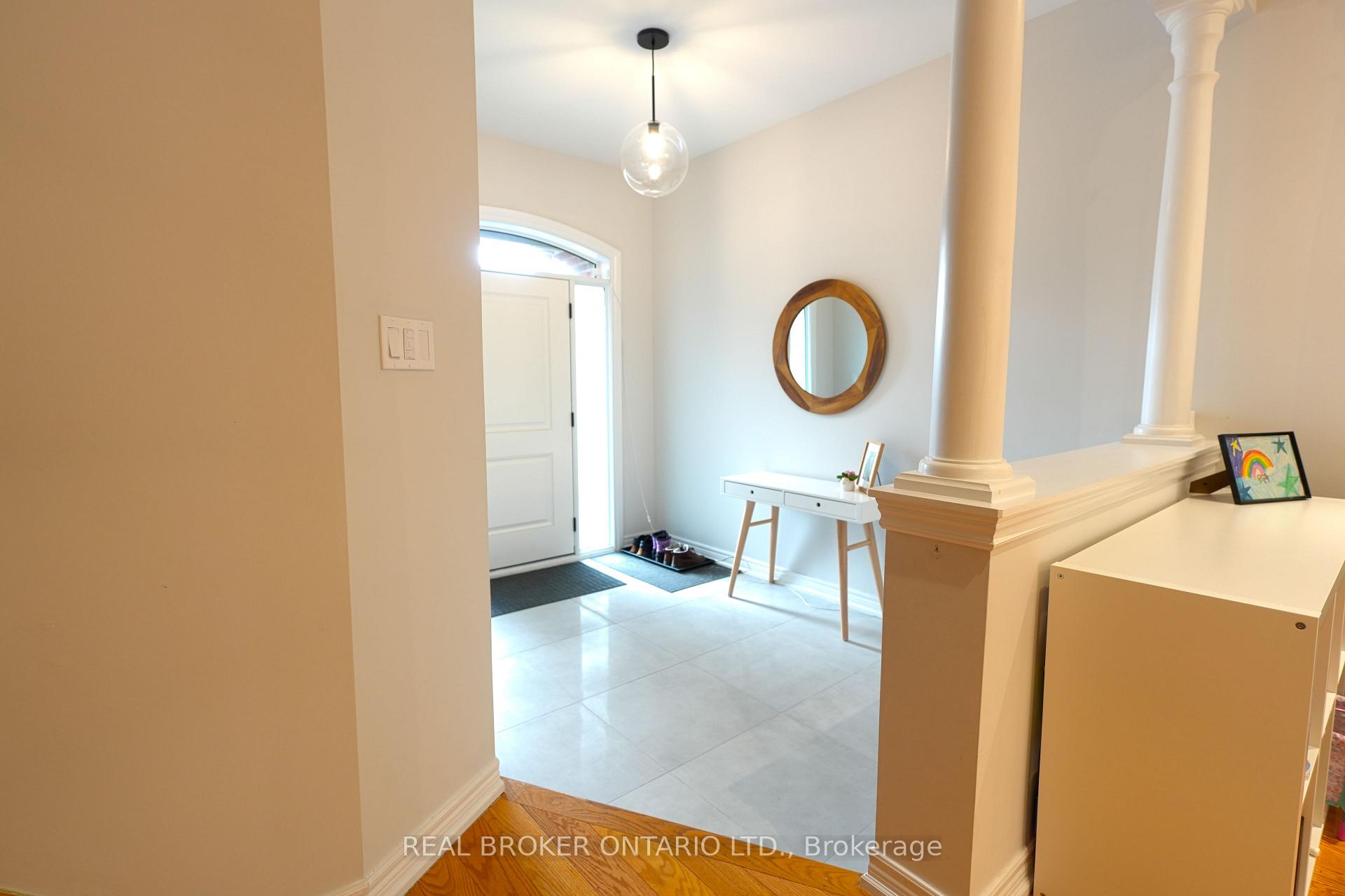 Photo 26 of 7 Kingsbridge Circle, Vaughan, Beverley Glen — HOMEH