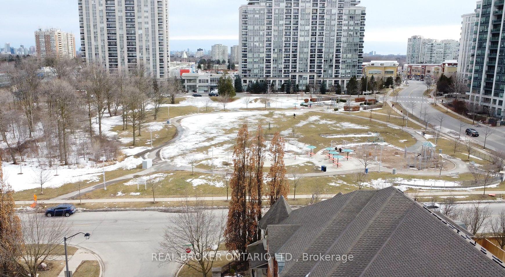 Photo 18 of 7 Kingsbridge Circle, Vaughan, Beverley Glen — HOMEH