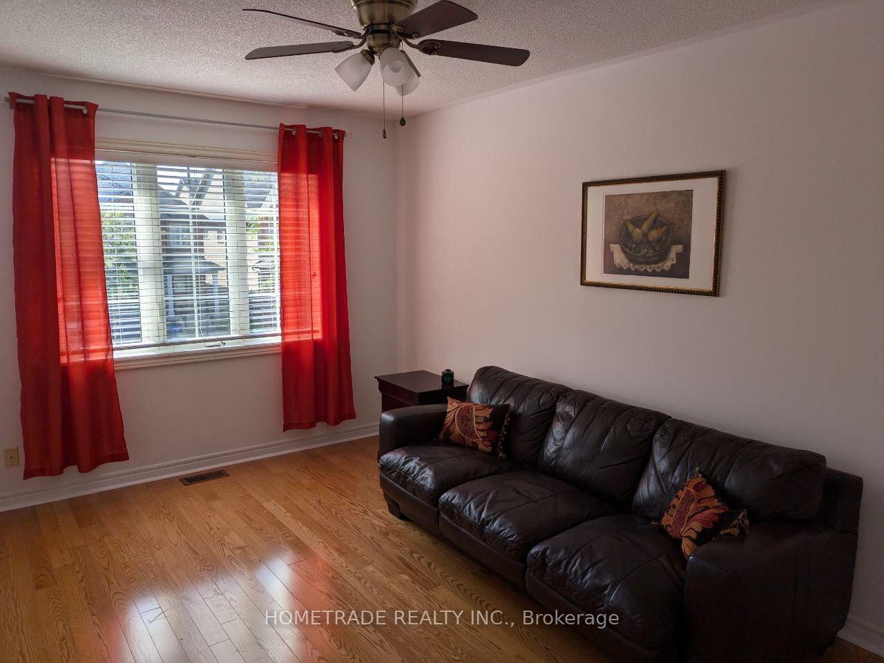 Photo 4 of 127 Carrier Crescent, Vaughan, Patterson — HOMEH