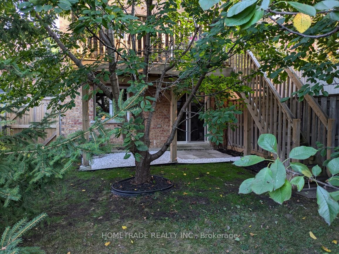 Photo 15 of 127 Carrier Crescent, Vaughan, Patterson — HOMEH