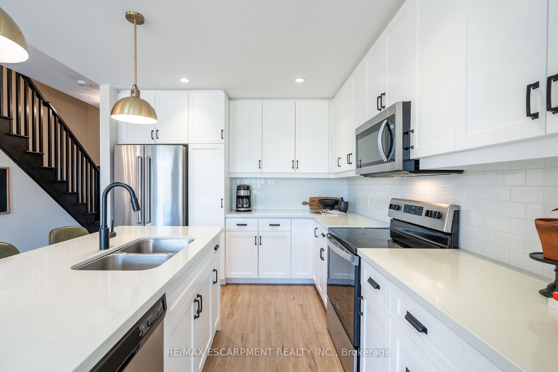 Photo 6 of Unit 15, 27 Rachel Drive, Hamilton, Winona Park — HOMEH