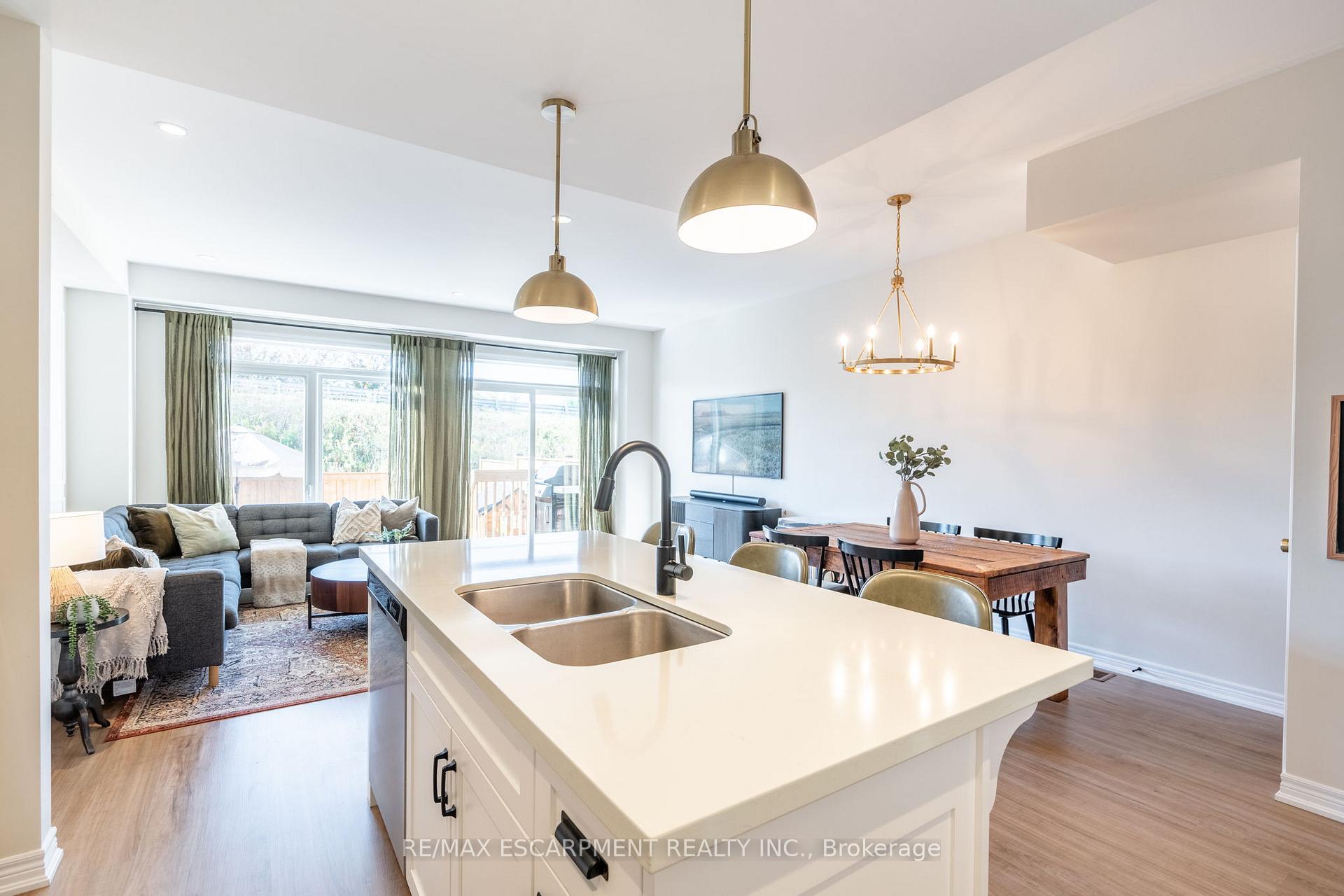 Photo 8 of Unit 15, 27 Rachel Drive, Hamilton, Winona Park — HOMEH