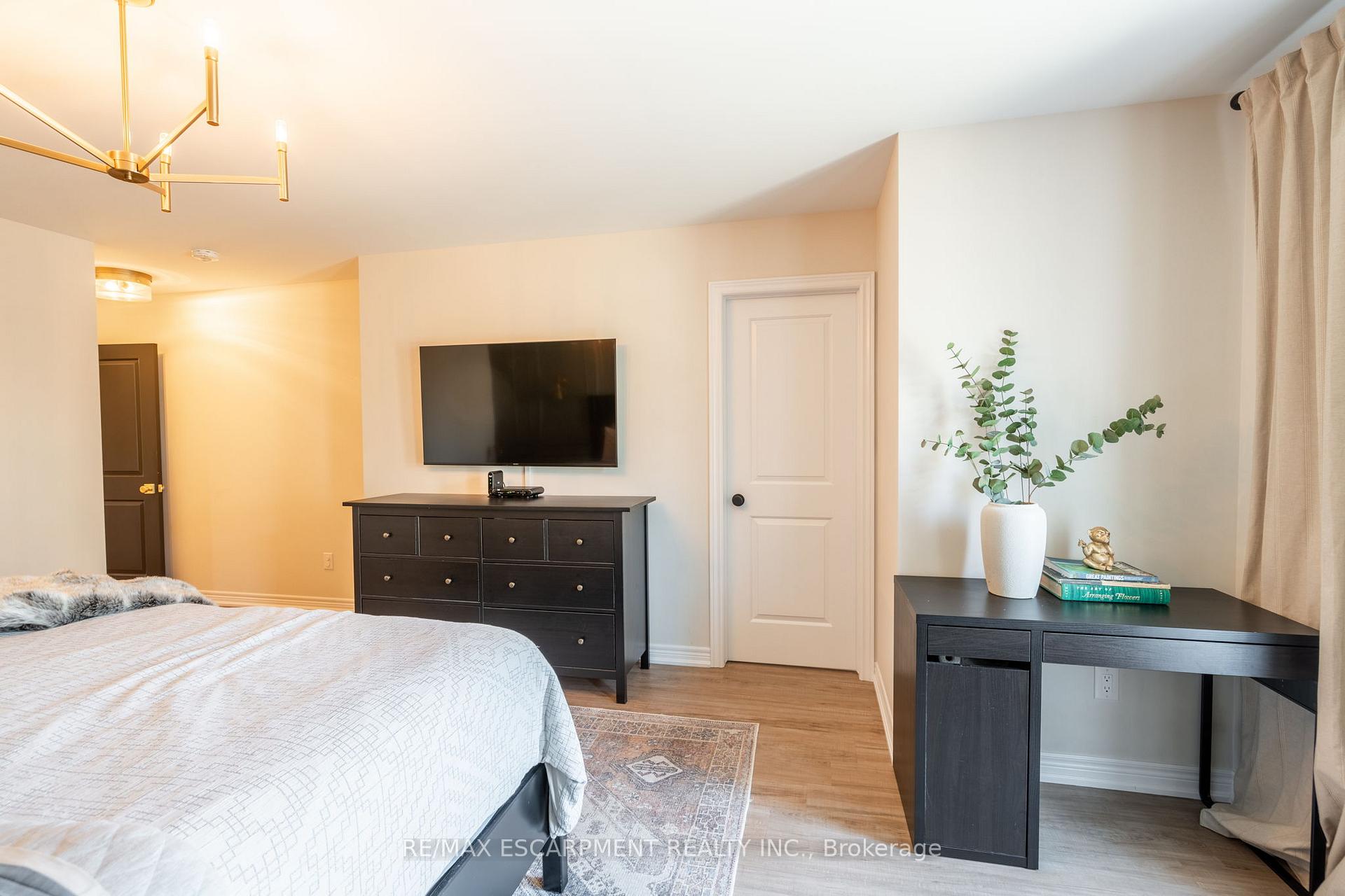 Photo 13 of Unit 15, 27 Rachel Drive, Hamilton, Winona Park — HOMEH