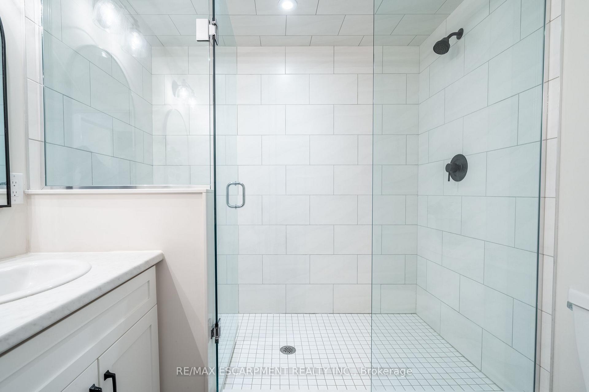 Photo 18 of Unit 15, 27 Rachel Drive, Hamilton, Winona Park — HOMEH