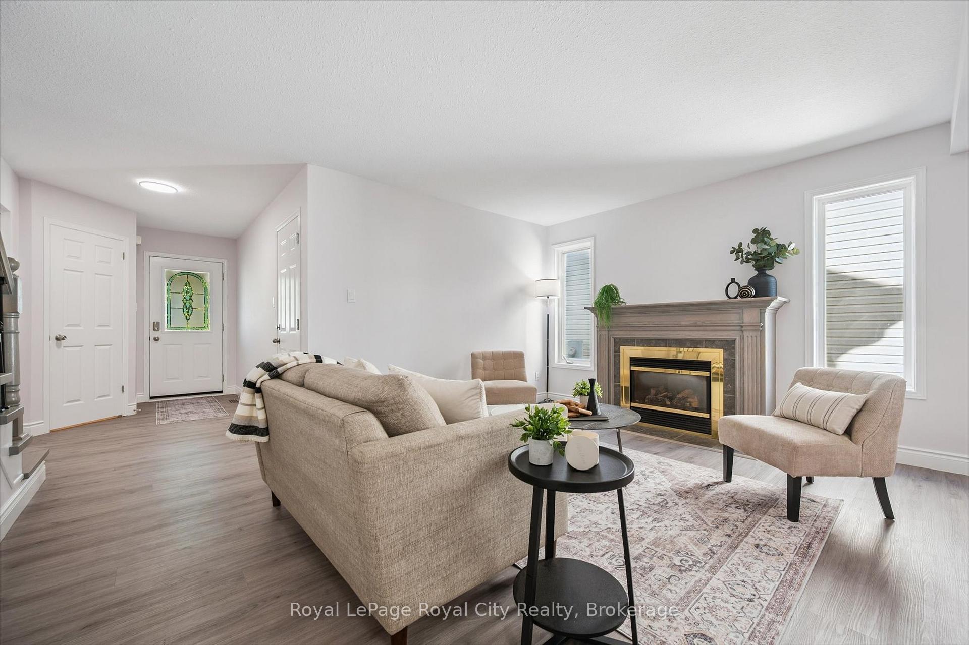 Photo 7 of 130 Silurian Drive, Guelph, Grange Road — HOMEH