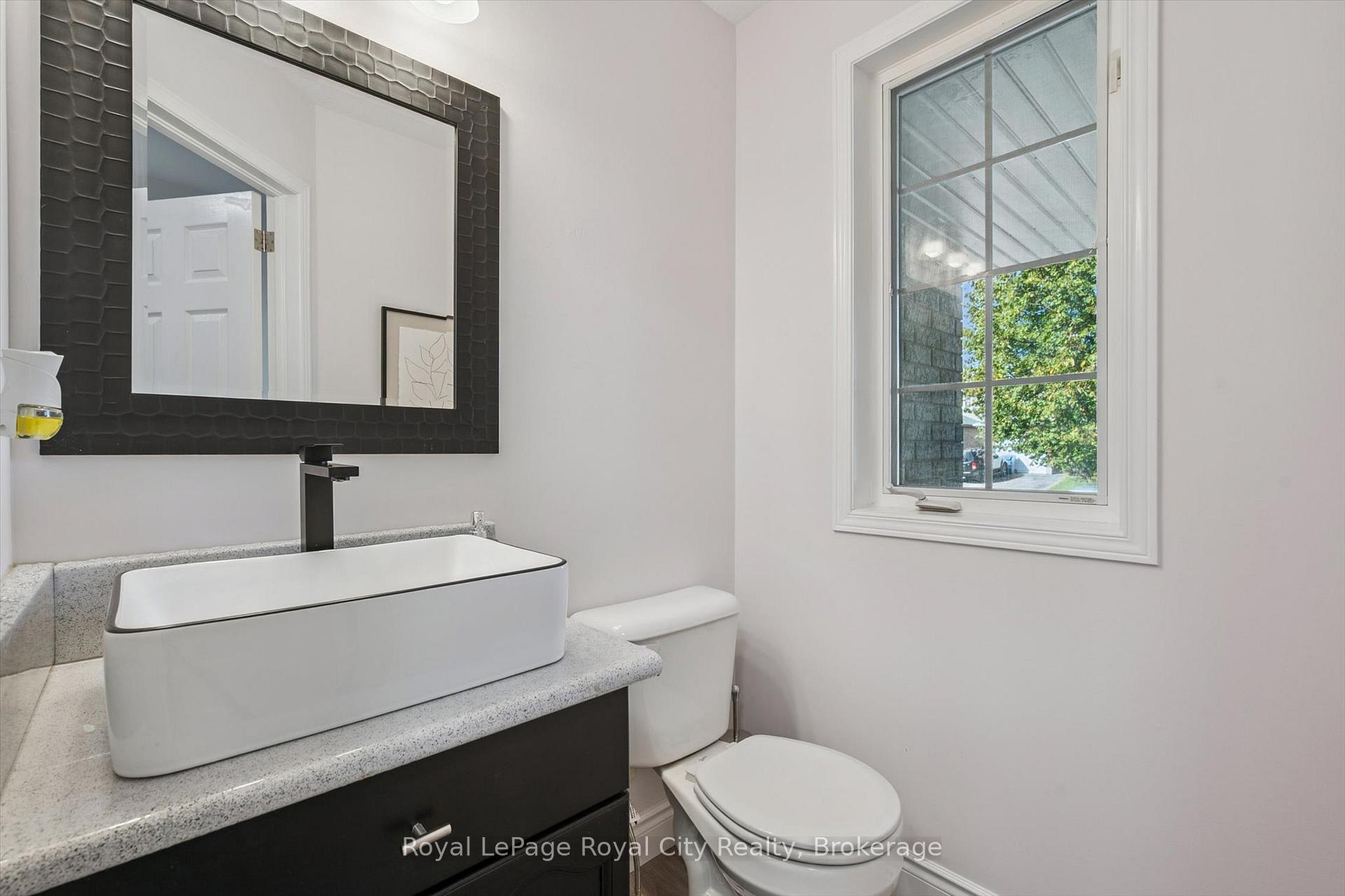 Photo 27 of 130 Silurian Drive, Guelph, Grange Road — HOMEH