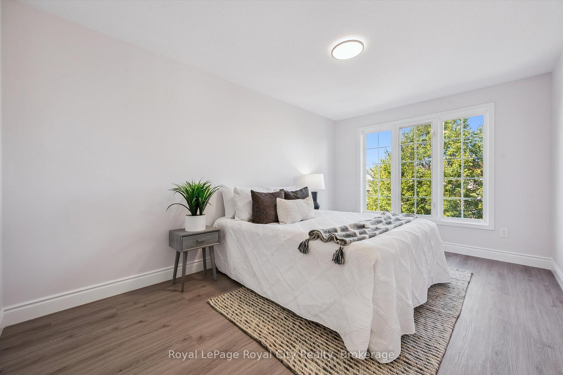 Photo 28 of 130 Silurian Drive, Guelph, Grange Road — HOMEH