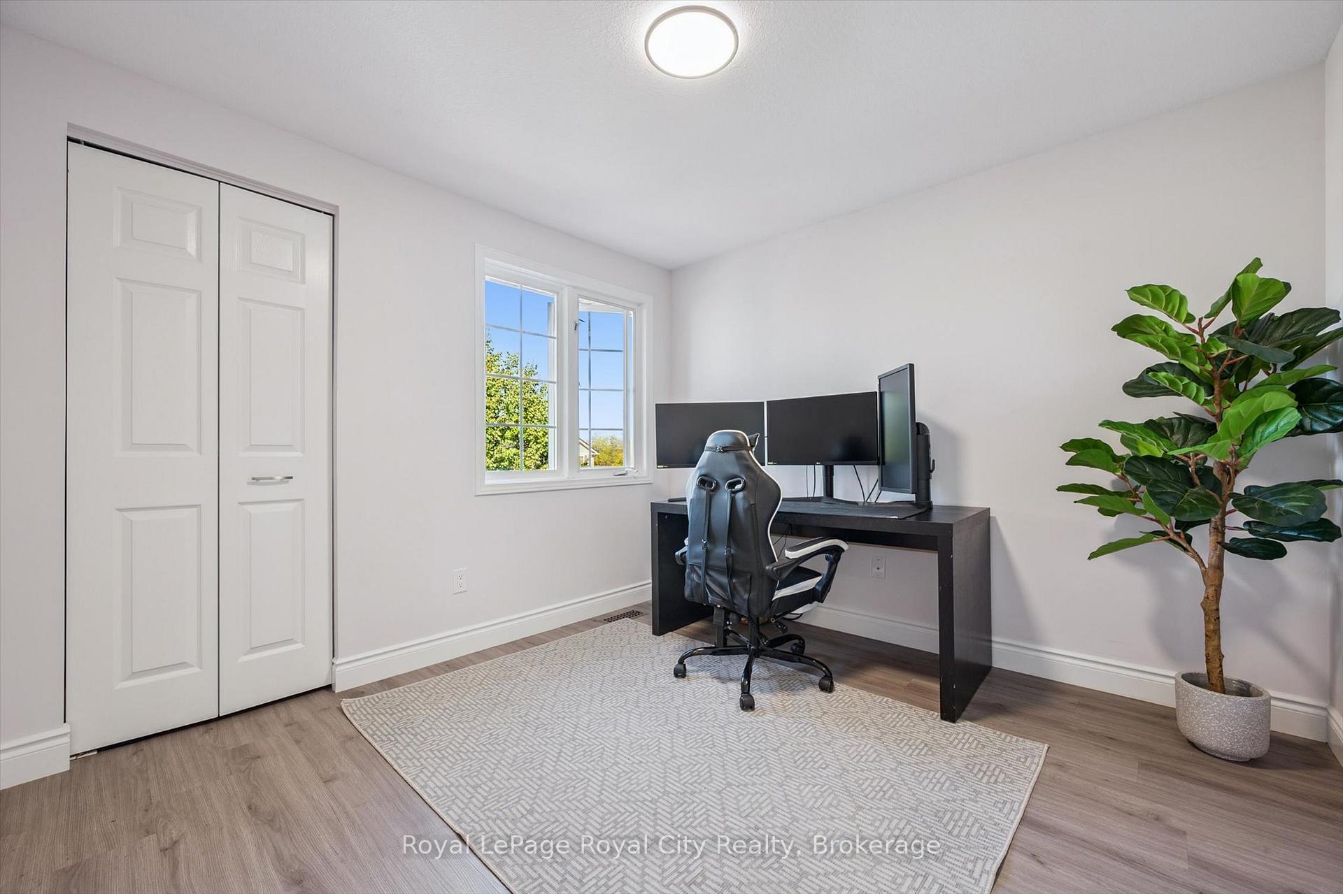 Photo 30 of 130 Silurian Drive, Guelph, Grange Road — HOMEH