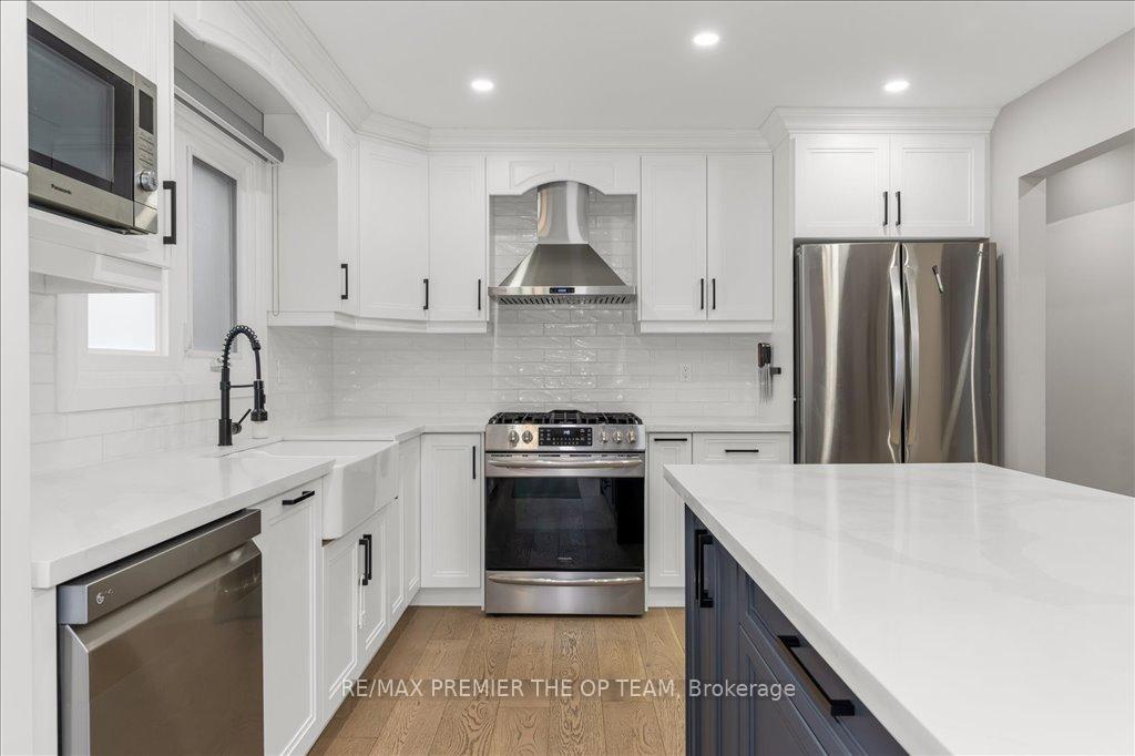 Photo 3 of 27 Elmira Drive, Hamilton, Fessenden — HOMEH