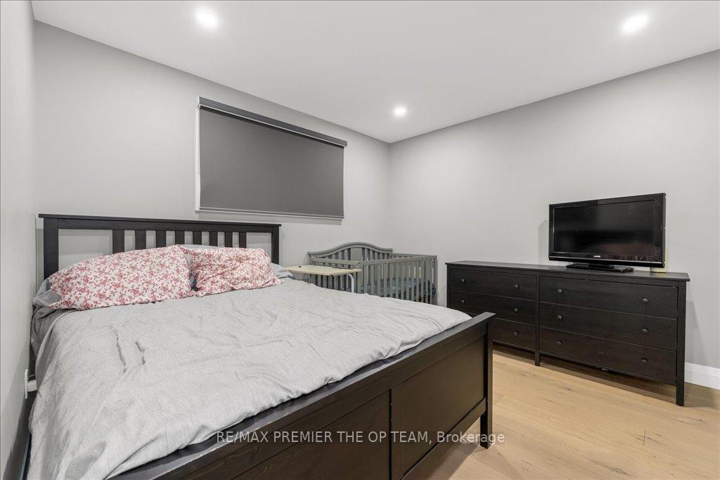 Photo 19 of 27 Elmira Drive, Hamilton, Fessenden — HOMEH