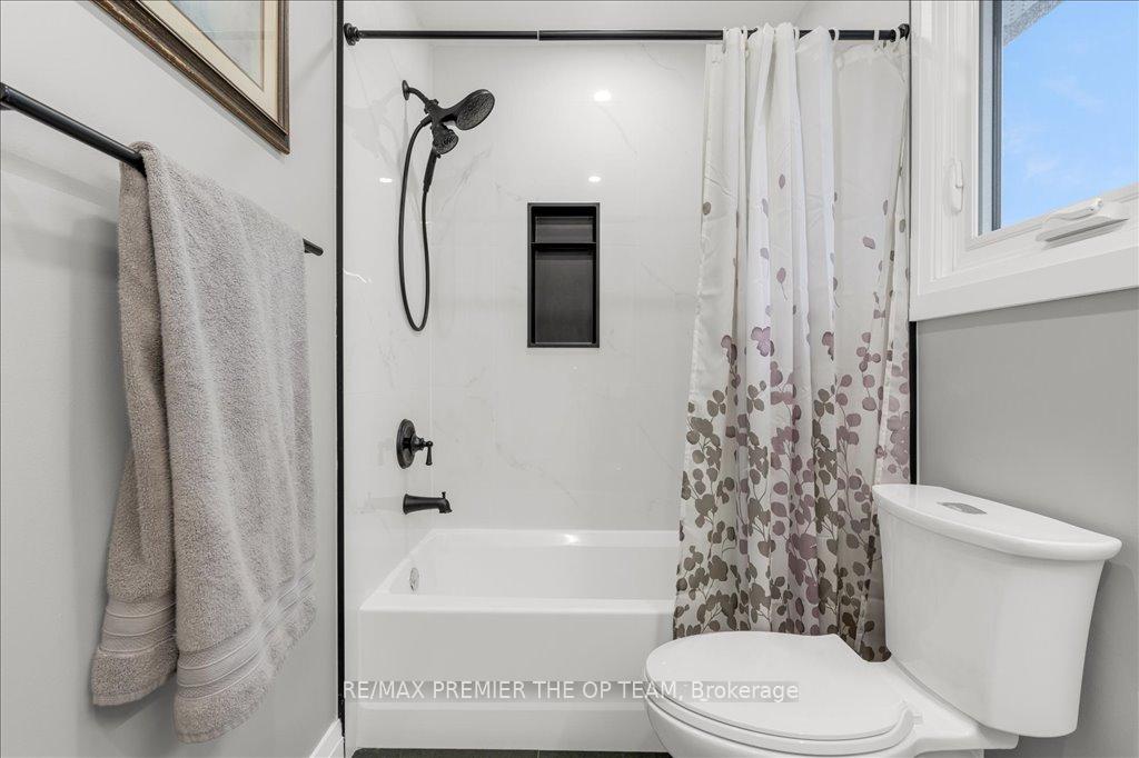 Photo 20 of 27 Elmira Drive, Hamilton, Fessenden — HOMEH