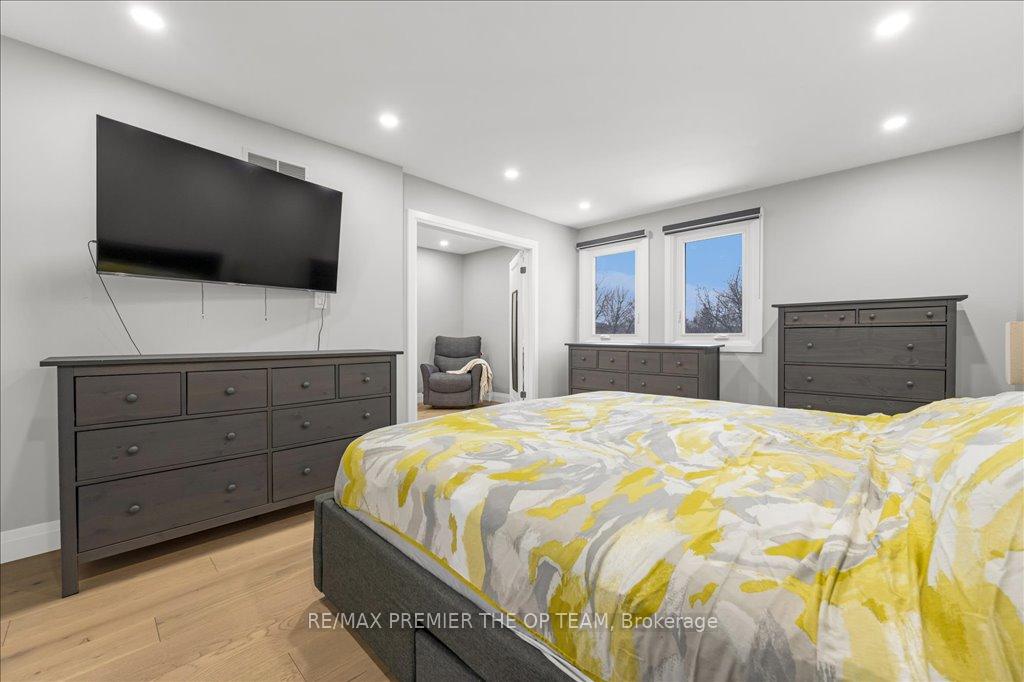 Photo 26 of 27 Elmira Drive, Hamilton, Fessenden — HOMEH