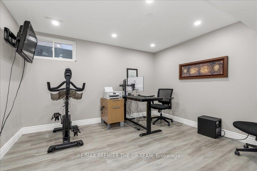Photo 36 of 27 Elmira Drive, Hamilton, Fessenden — HOMEH