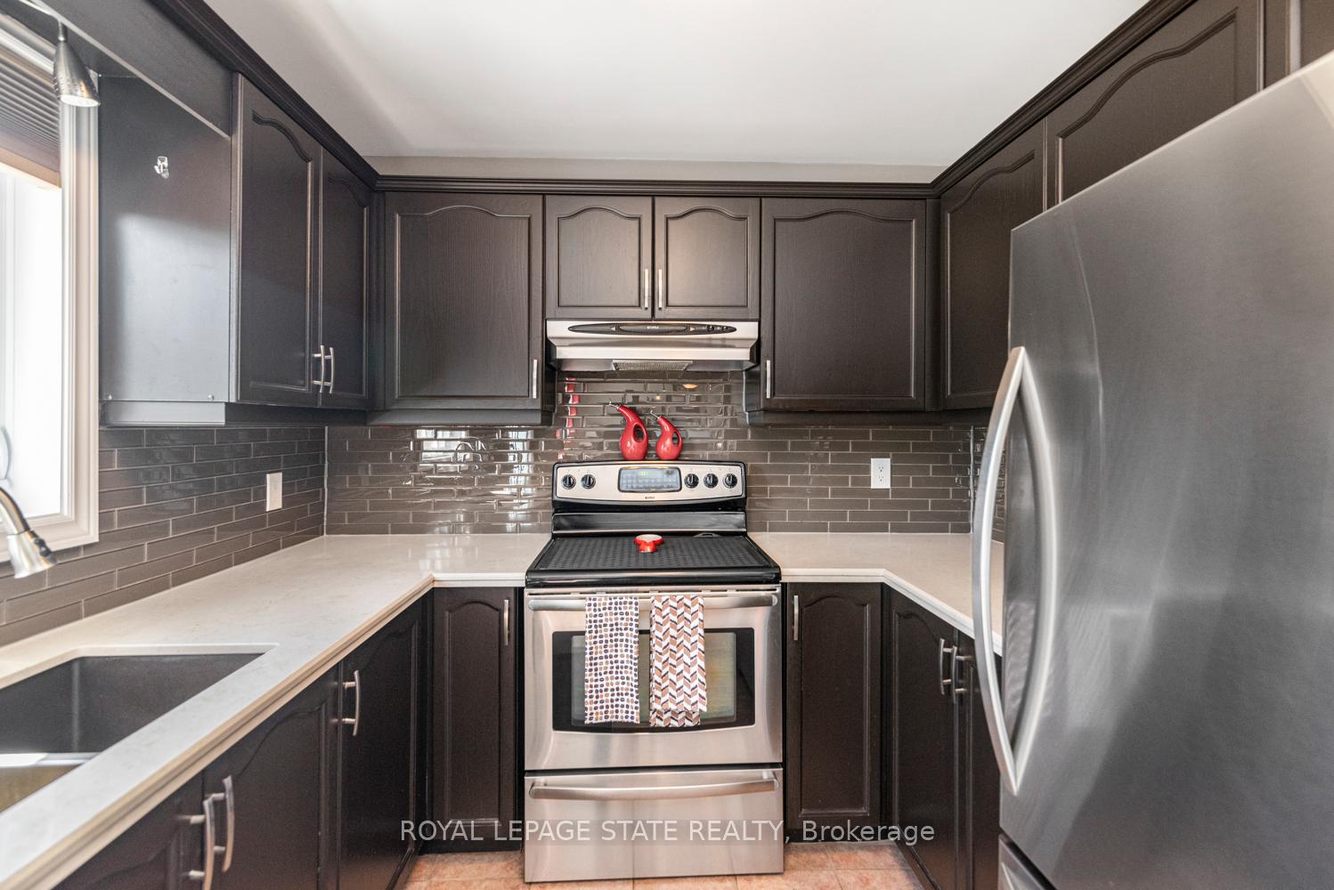 Photo 7 of 67 Foxmeadow Drive, Hamilton, Stoney Creek Mountain — HOMEH