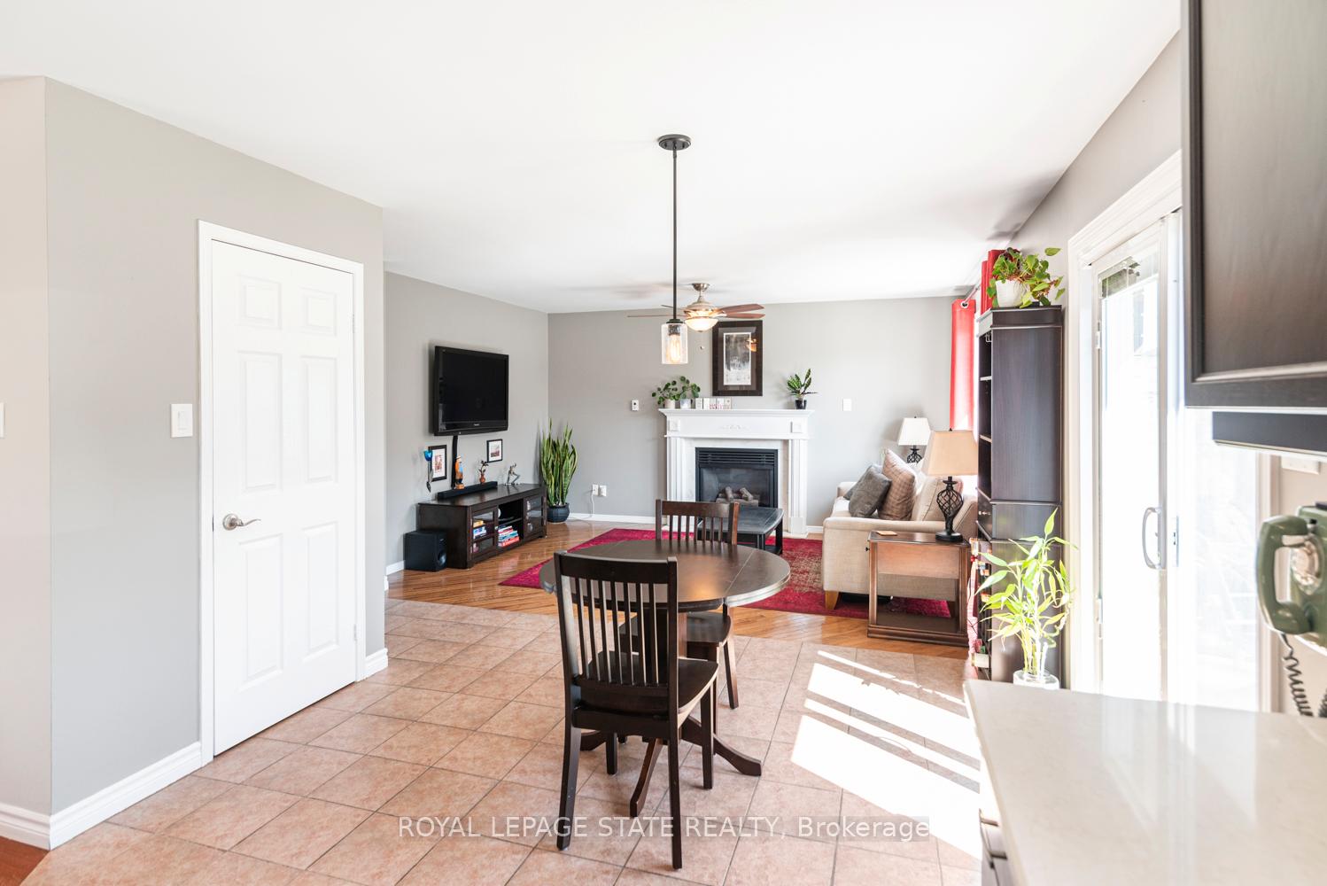 Photo 12 of 67 Foxmeadow Drive, Hamilton, Stoney Creek Mountain — HOMEH