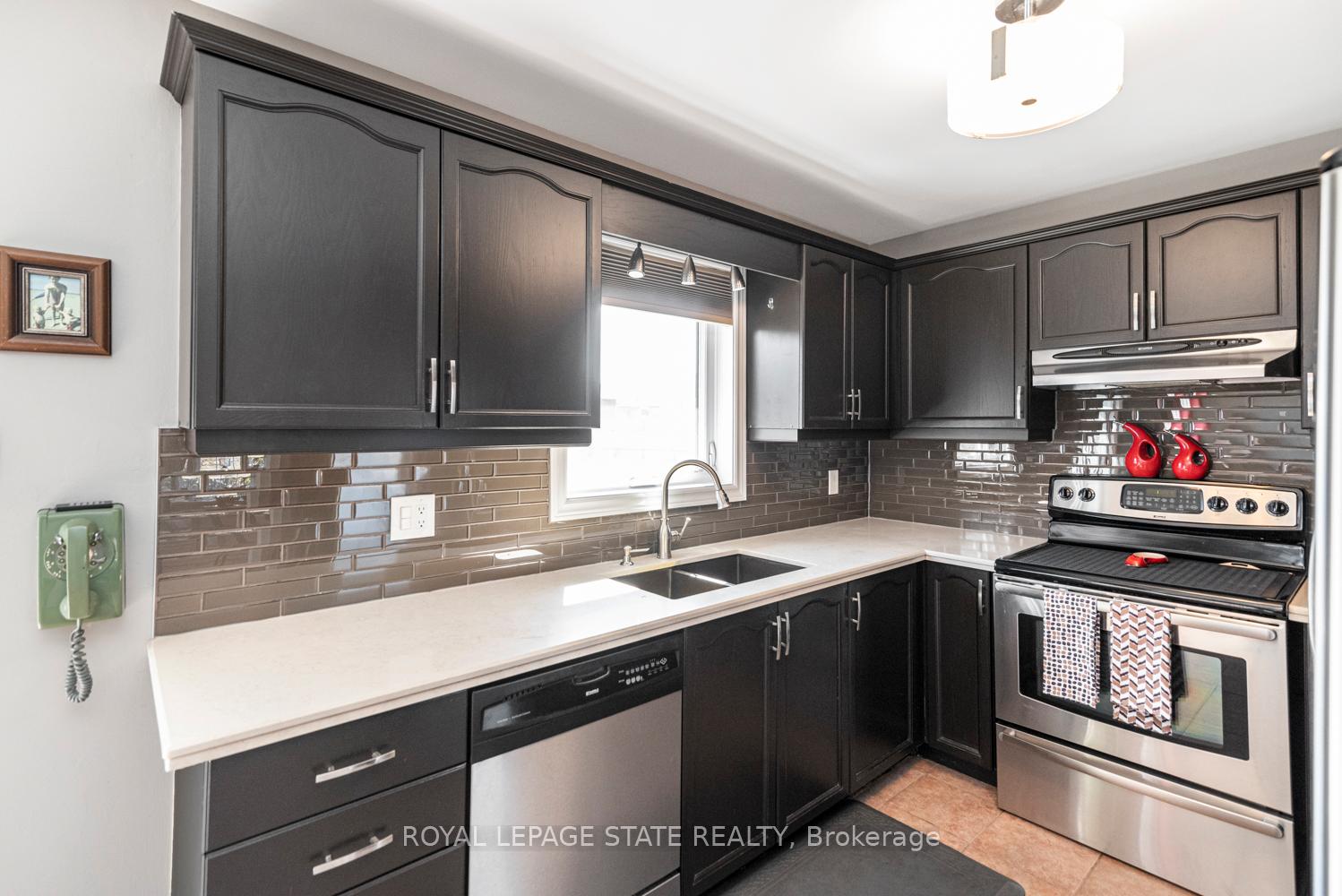 Photo 14 of 67 Foxmeadow Drive, Hamilton, Stoney Creek Mountain — HOMEH