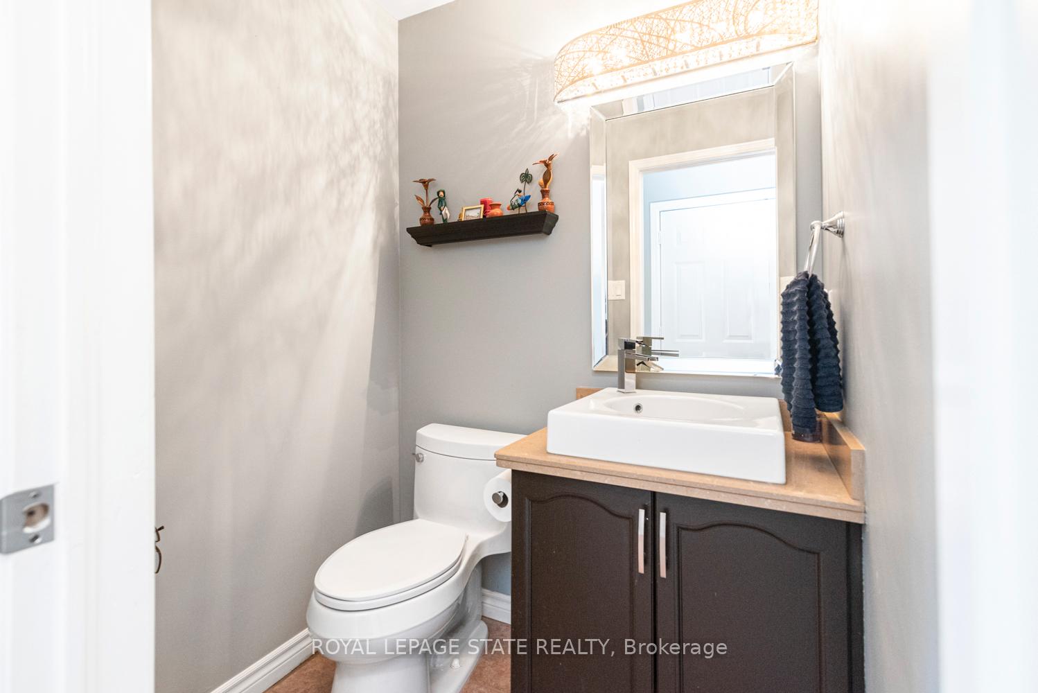 Photo 16 of 67 Foxmeadow Drive, Hamilton, Stoney Creek Mountain — HOMEH