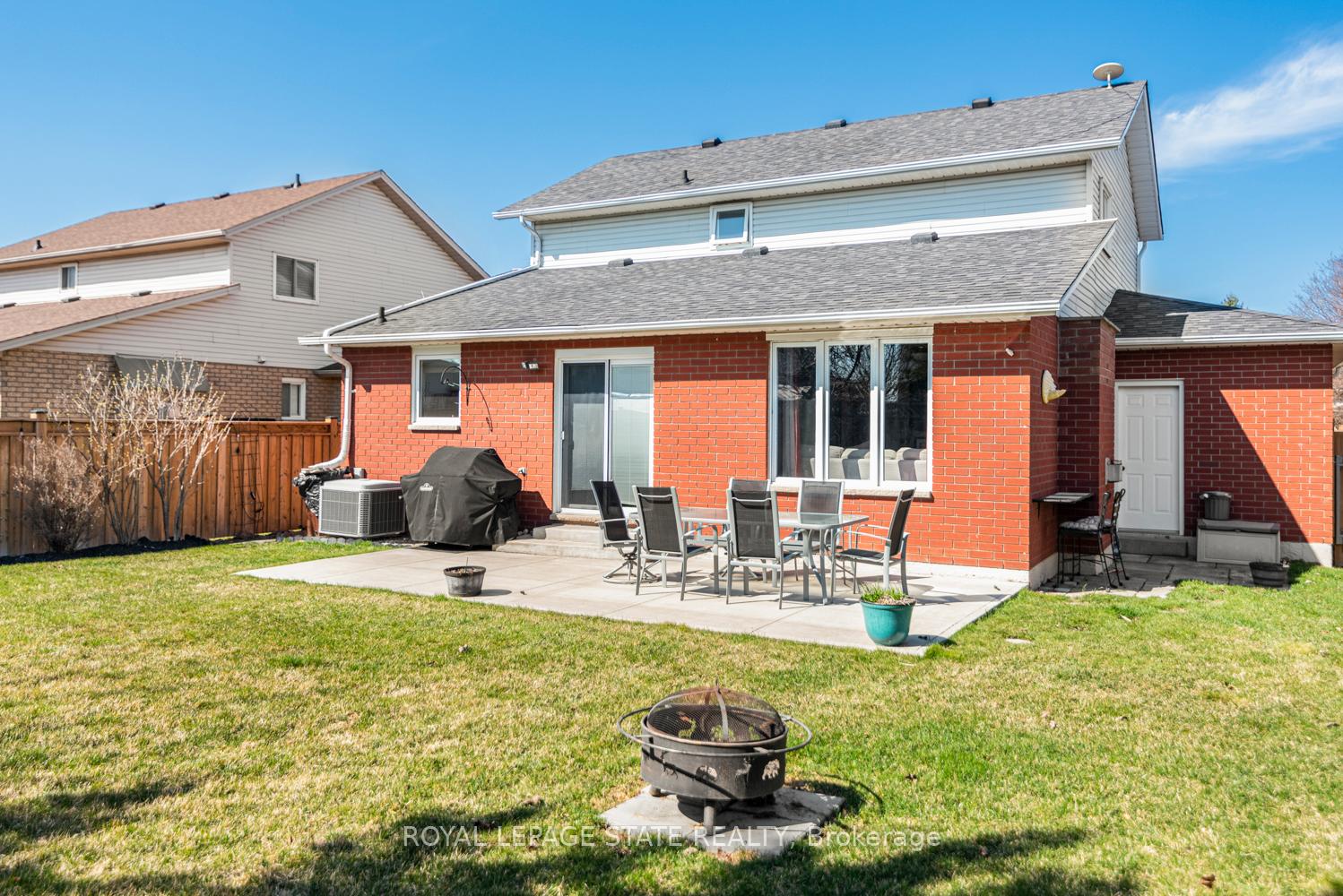 Photo 37 of 67 Foxmeadow Drive, Hamilton, Stoney Creek Mountain — HOMEH