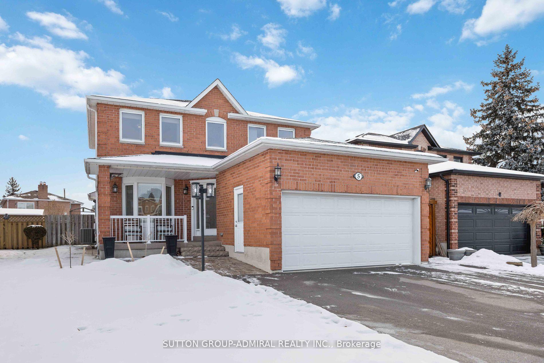 Photo 3 of 5 Ardwell Crescent, Vaughan, Maple — HOMEH