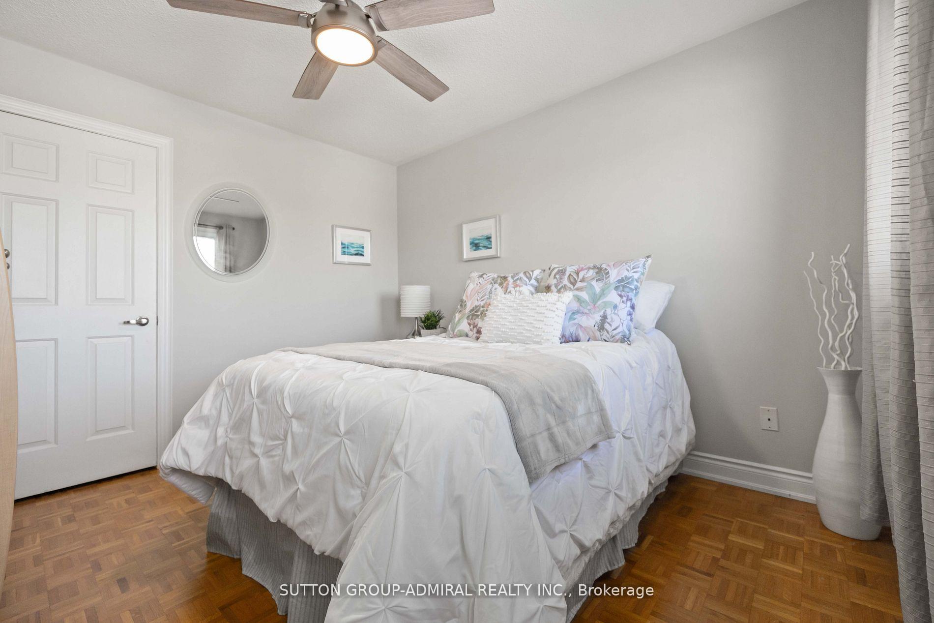 Photo 17 of 5 Ardwell Crescent, Vaughan, Maple — HOMEH