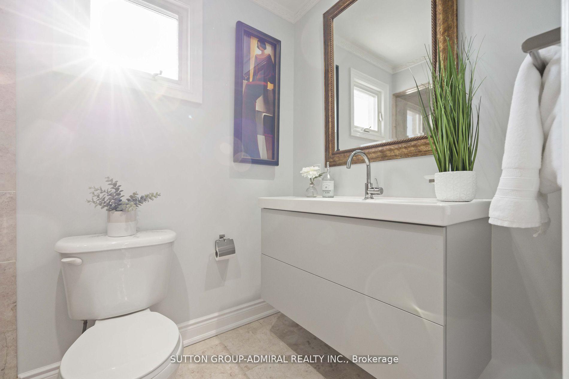 Photo 16 of 5 Ardwell Crescent, Vaughan, Maple — HOMEH
