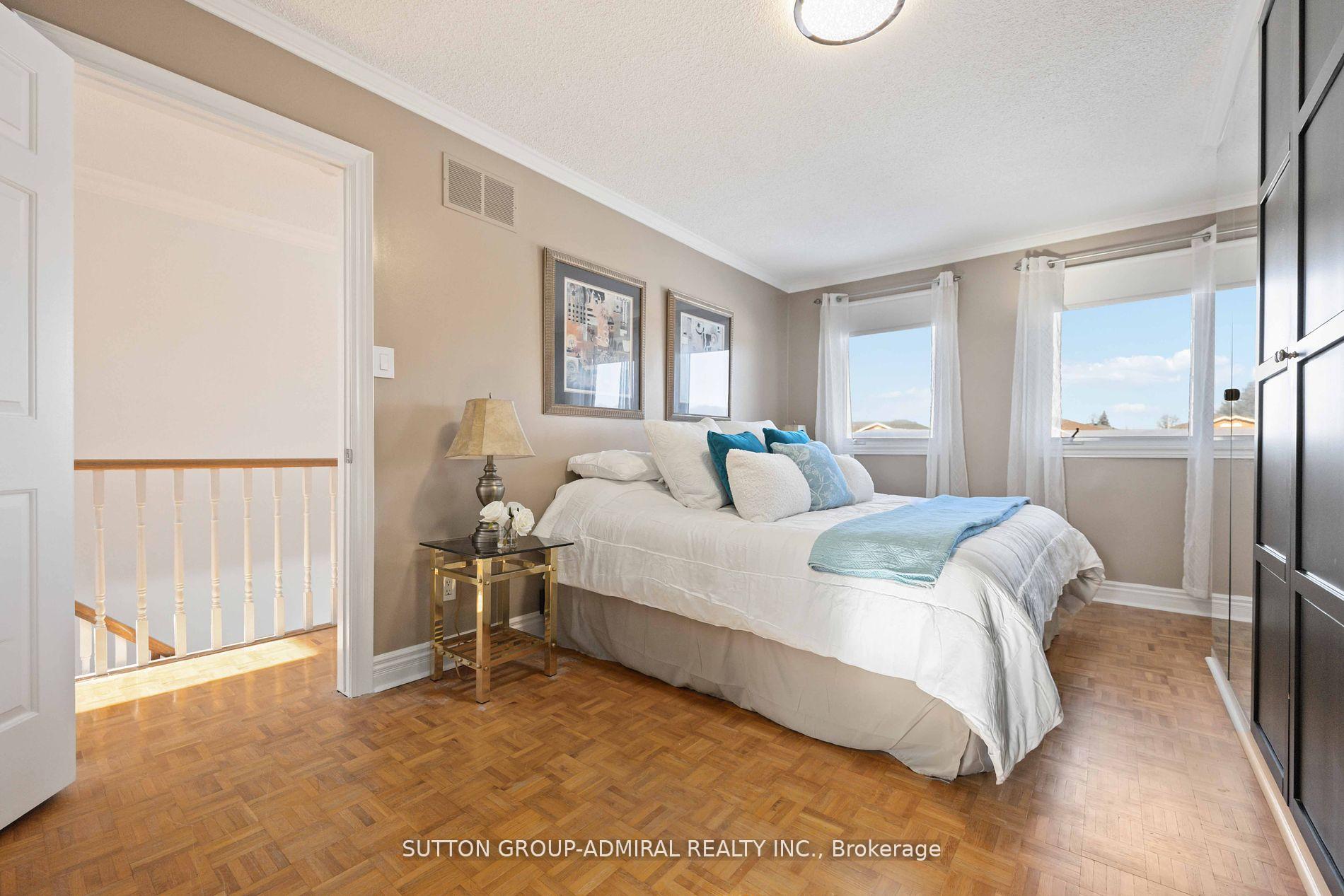 Photo 21 of 5 Ardwell Crescent, Vaughan, Maple — HOMEH