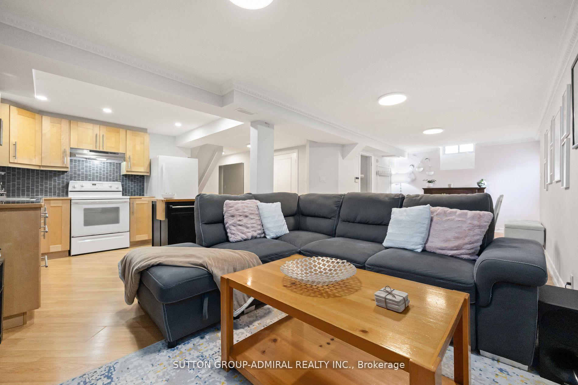 Photo 24 of 5 Ardwell Crescent, Vaughan, Maple — HOMEH