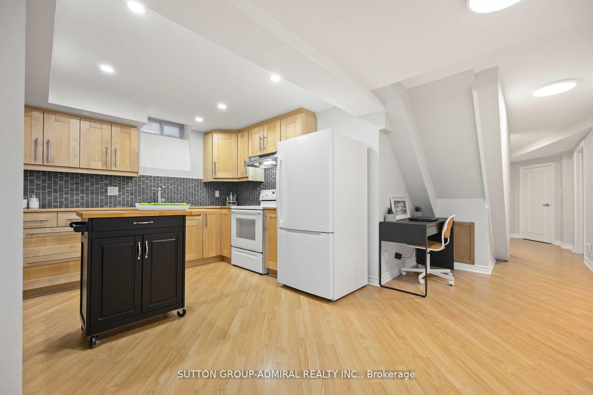 Photo 30 of 5 Ardwell Crescent, Vaughan, Maple — HOMEH