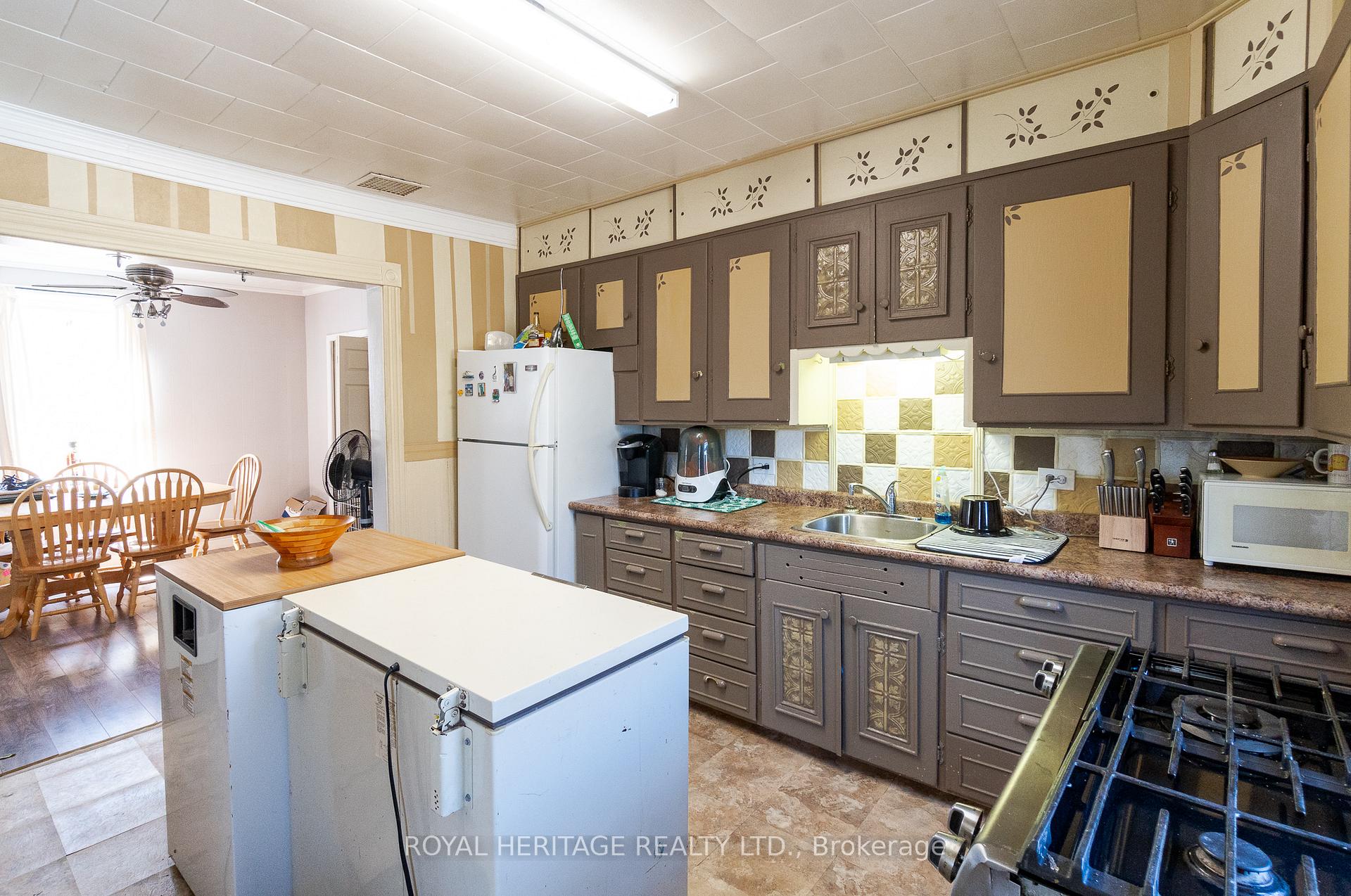 Photo 2 of 131 Ryerson Crescent, Burk's Falls — HOMEH