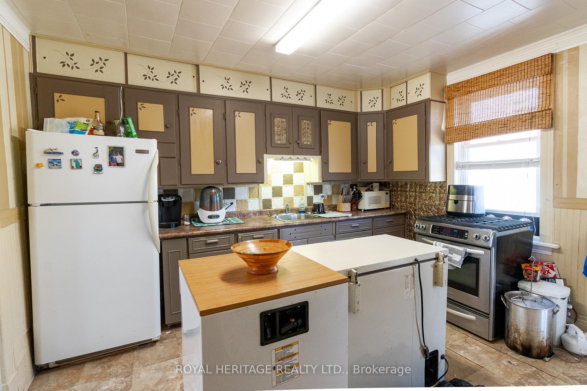 Photo 10 of 131 Ryerson Crescent, Burk's Falls — HOMEH