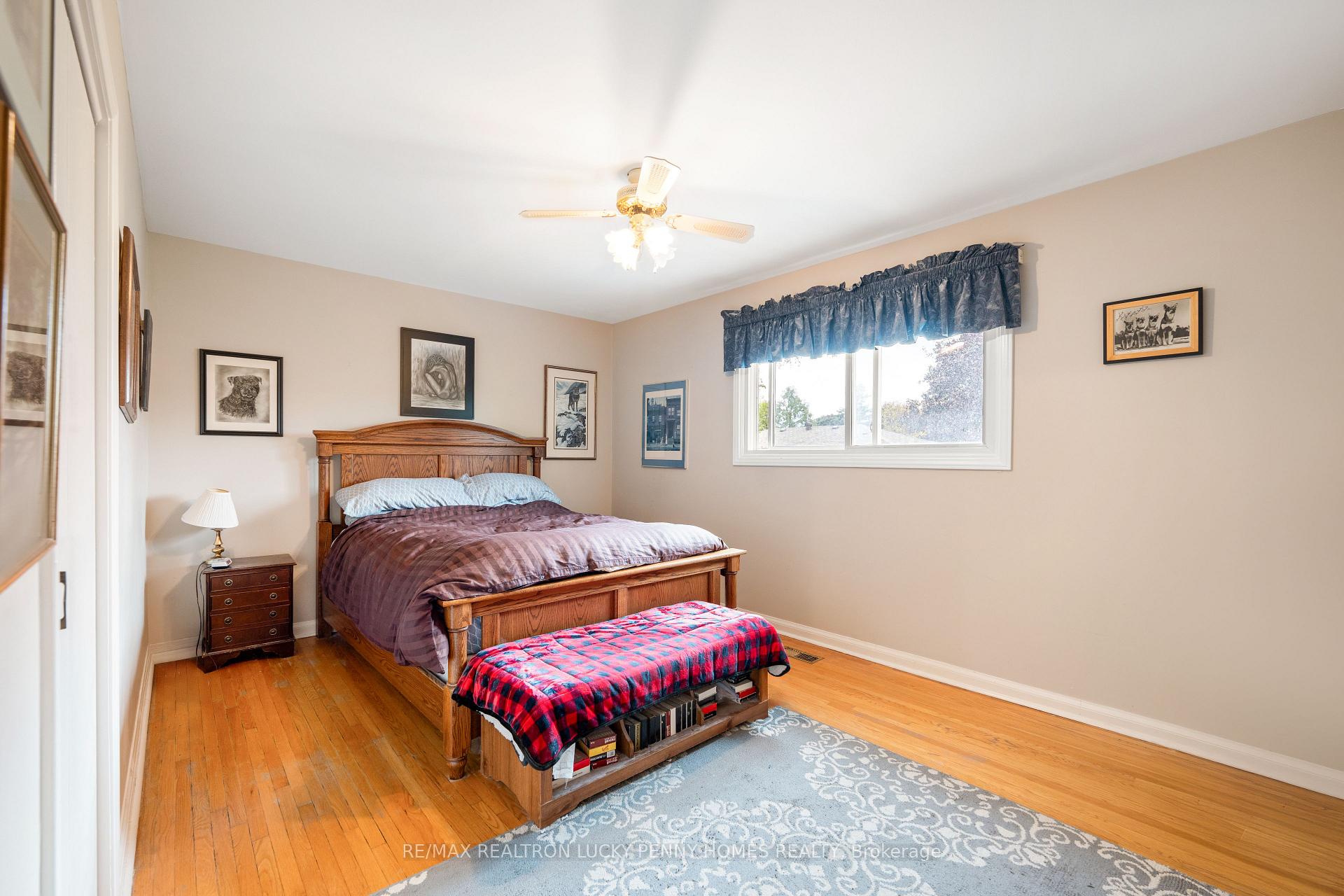 Photo 18 of 35 Captain Rolph Boulevard, Markham, Markham Village — HOMEH