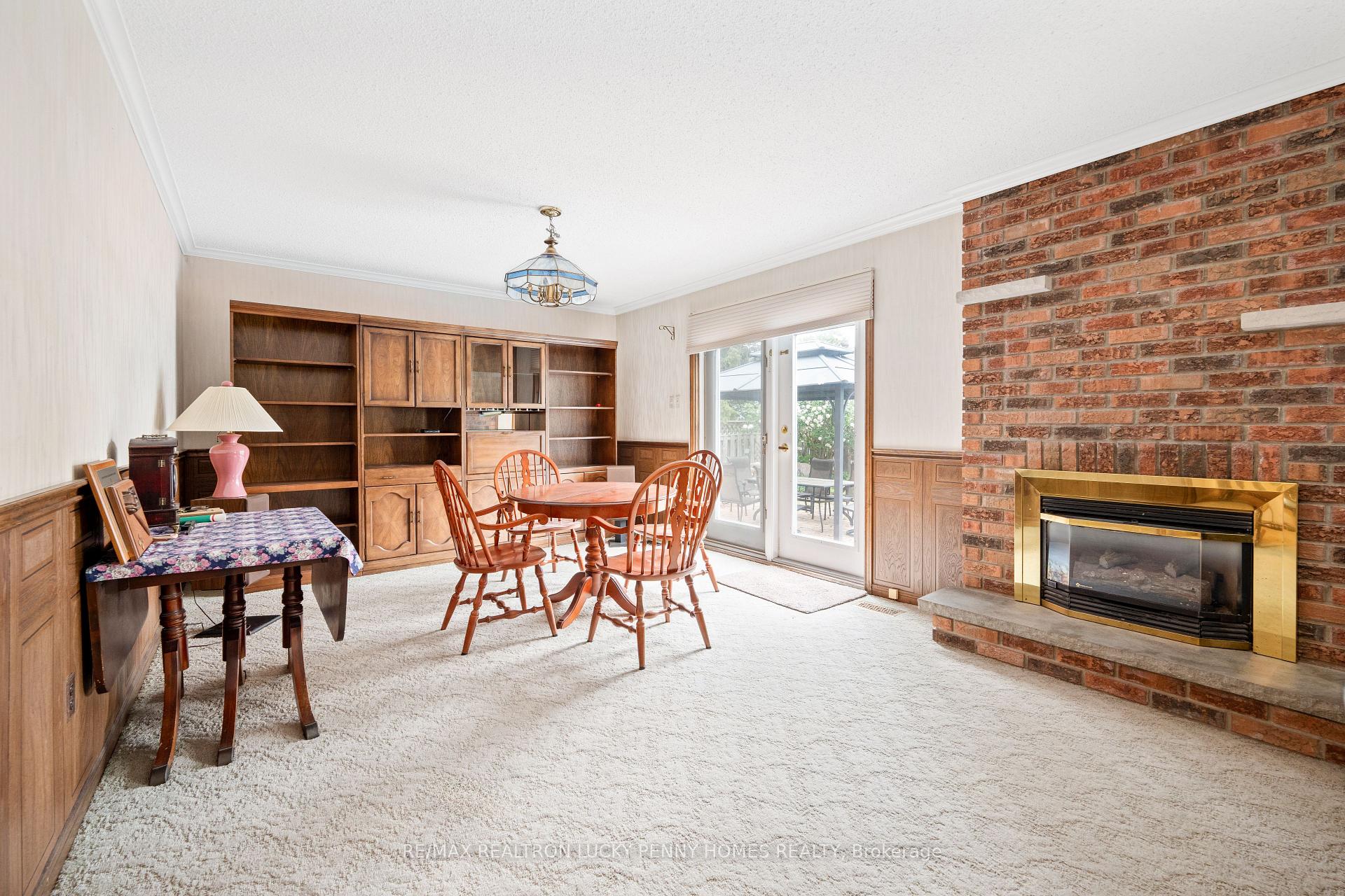 Photo 16 of 35 Captain Rolph Boulevard, Markham, Markham Village — HOMEH