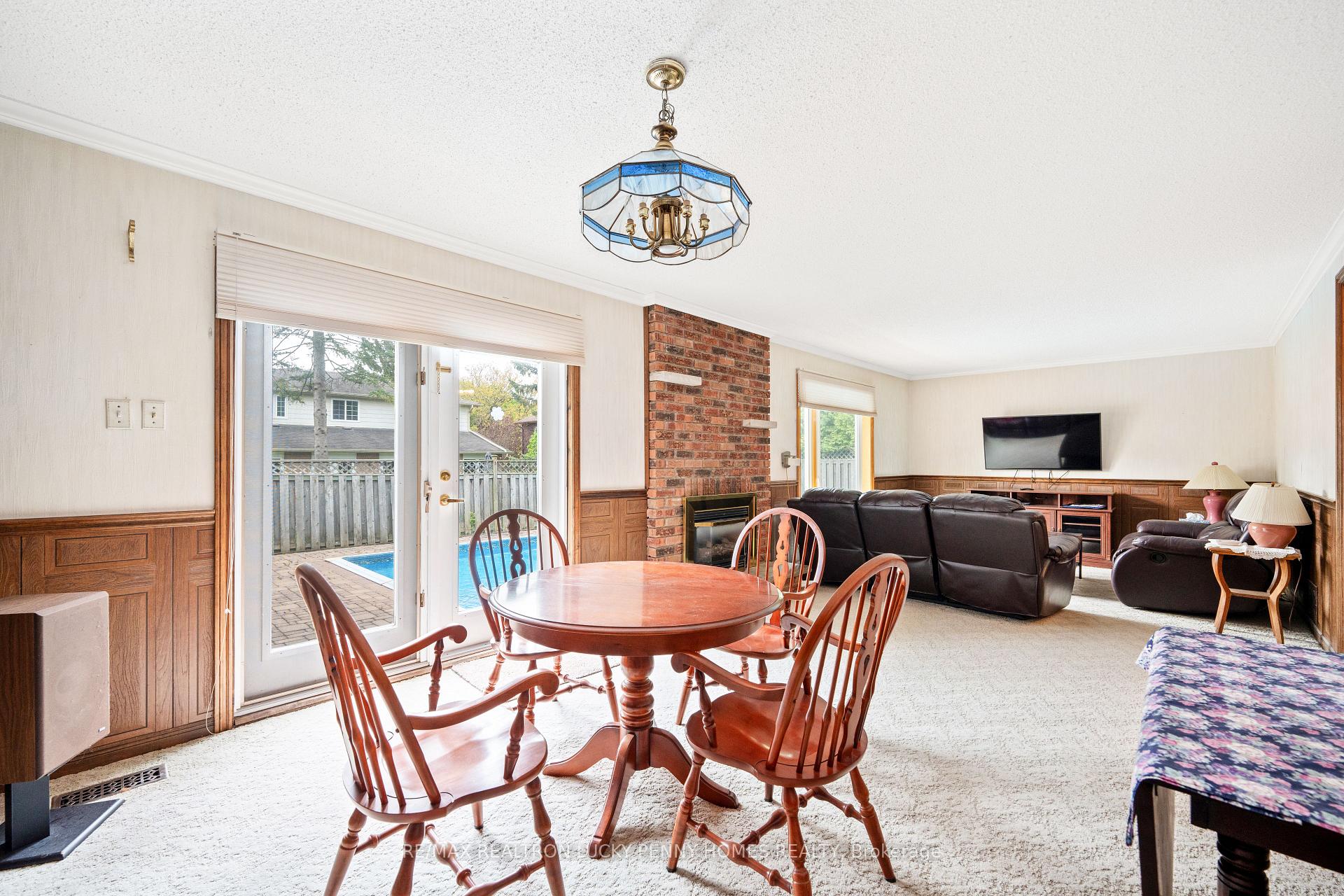 Photo 27 of 35 Captain Rolph Boulevard, Markham, Markham Village — HOMEH