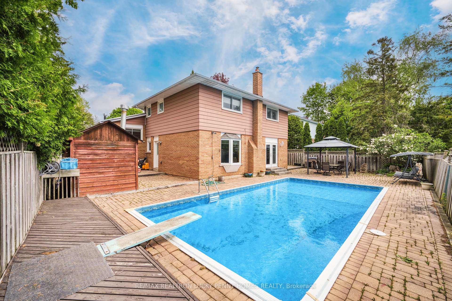 Photo 36 of 35 Captain Rolph Boulevard, Markham, Markham Village — HOMEH