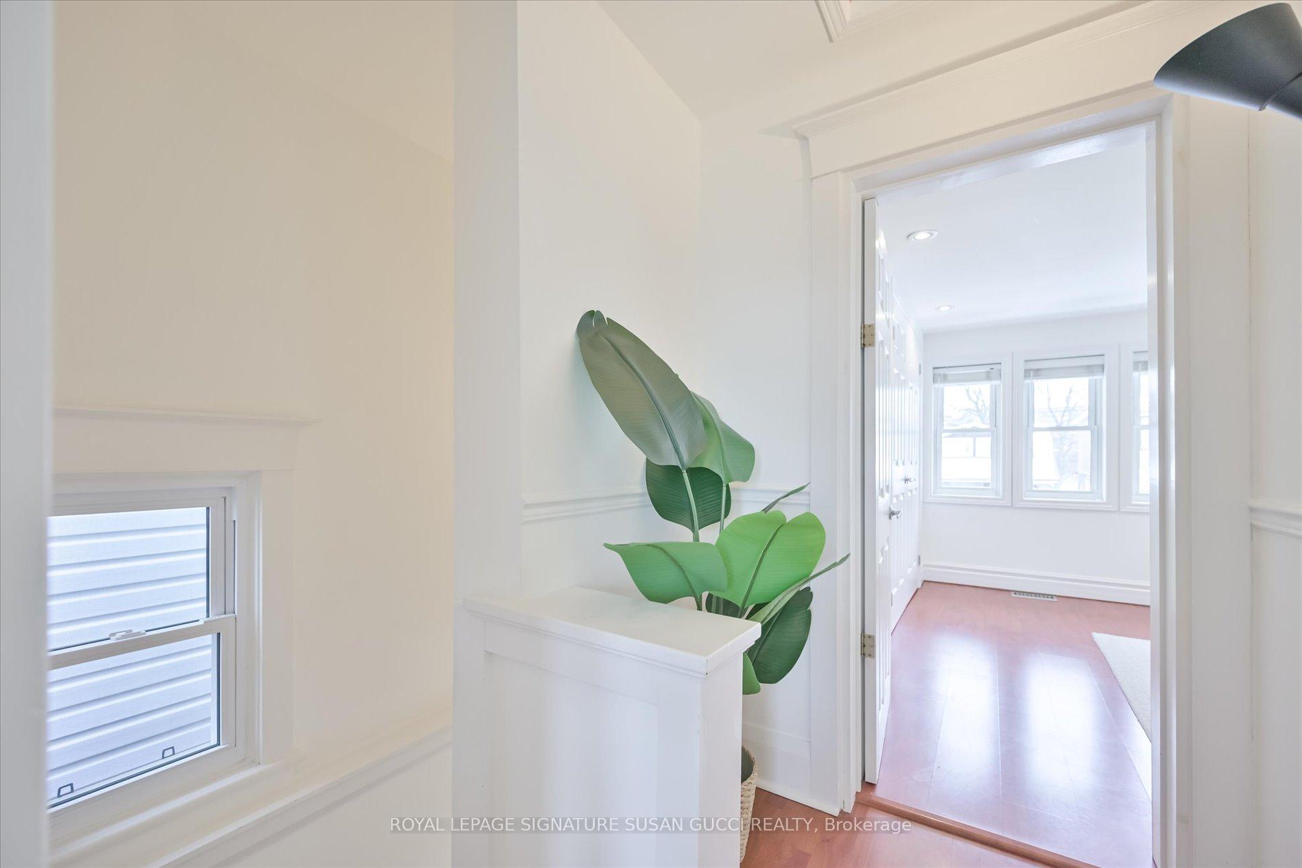 Photo 14 of 20 Roosevelt Road, Toronto, Danforth Village-East York — HOMEH