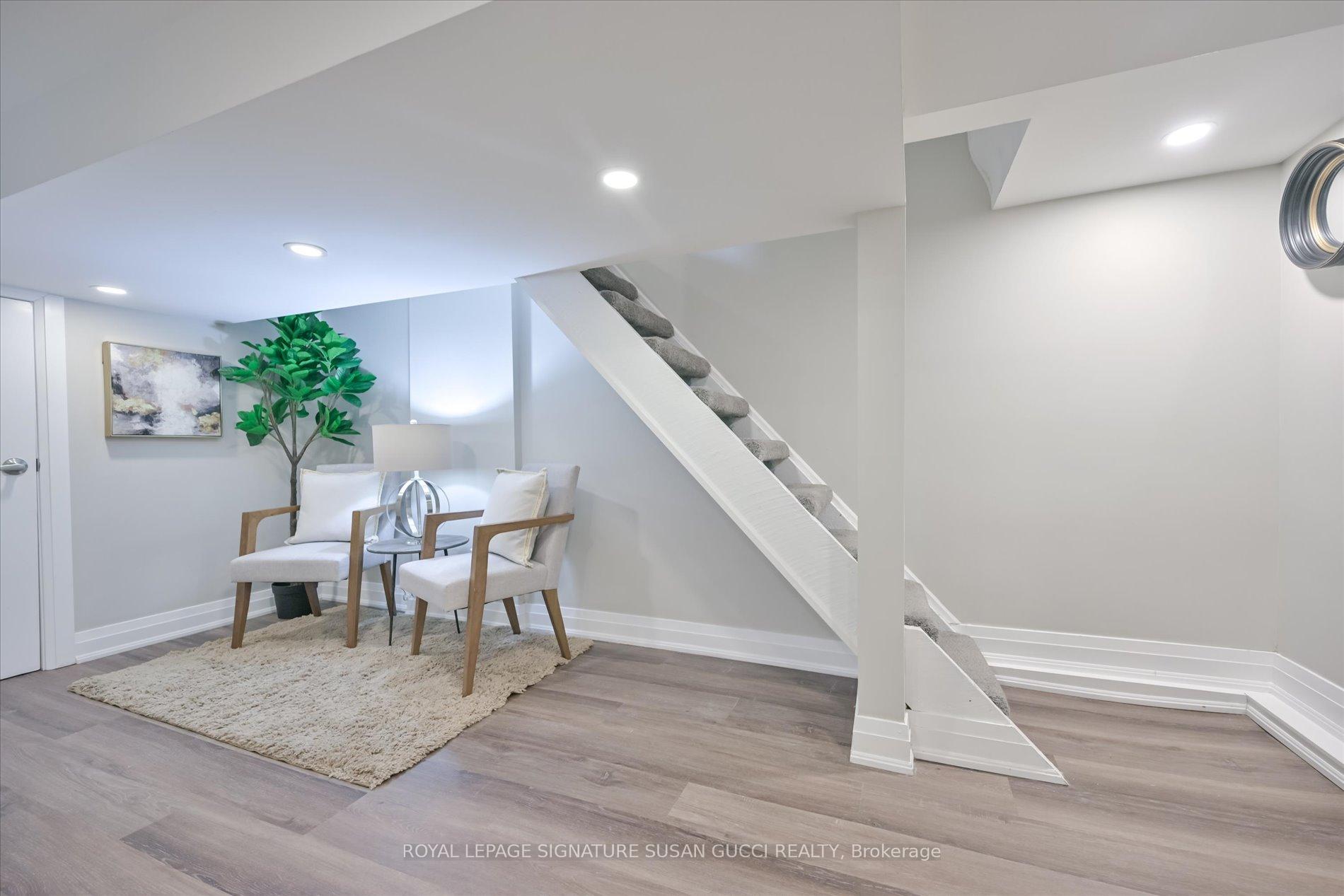 Photo 23 of 20 Roosevelt Road, Toronto, Danforth Village-East York — HOMEH