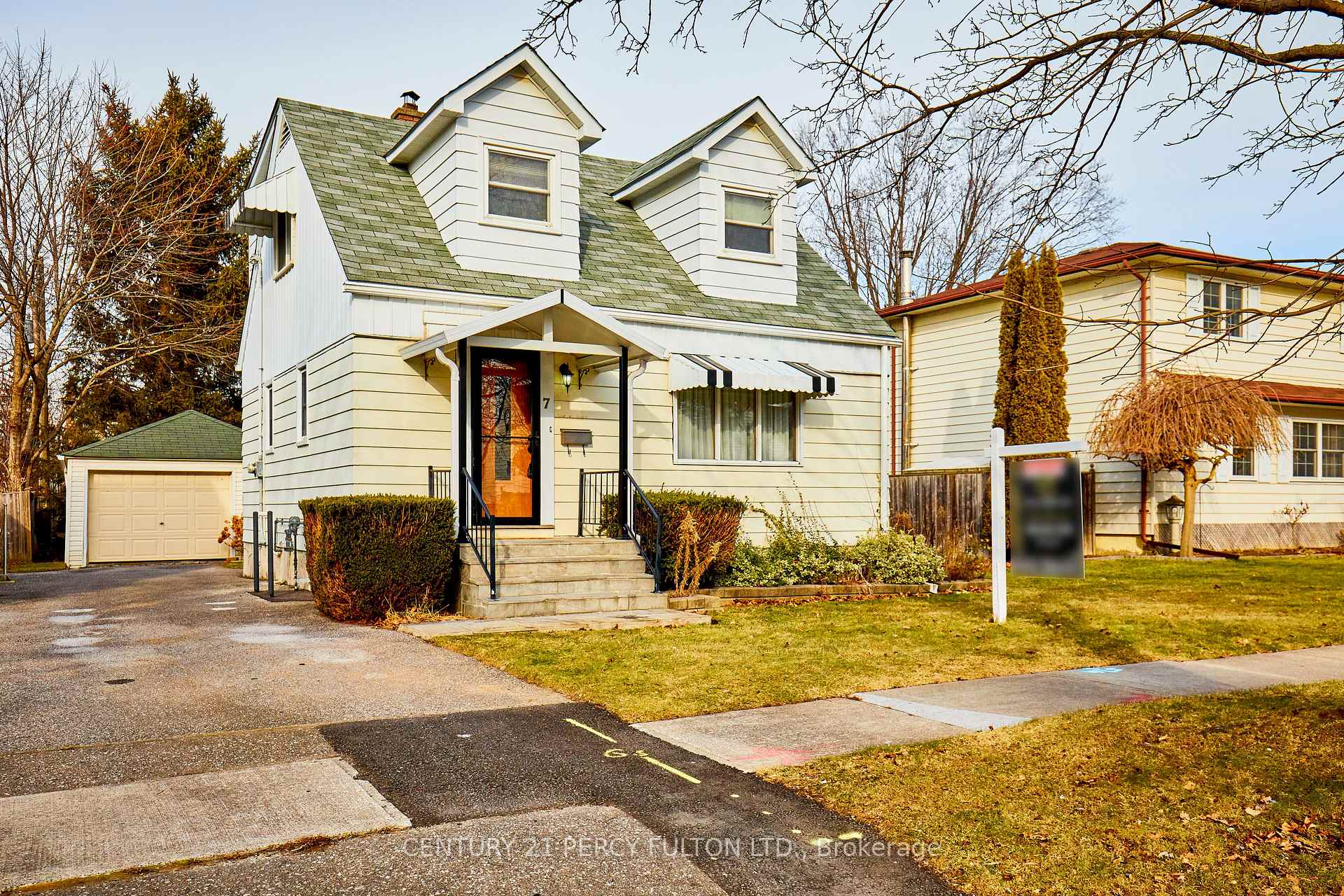 Photo 1 of 7 Parry Road, Ajax, South East — HOMEH