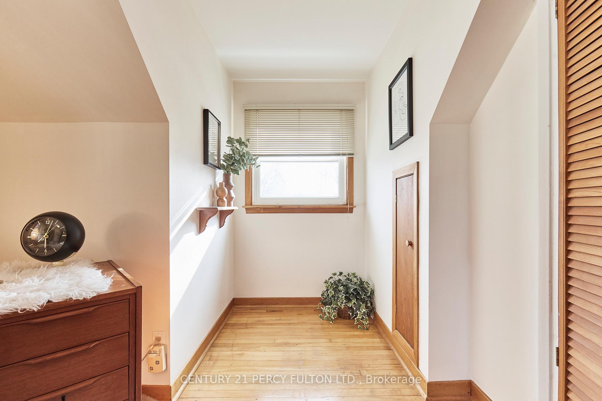 Photo 30 of 7 Parry Road, Ajax, South East — HOMEH