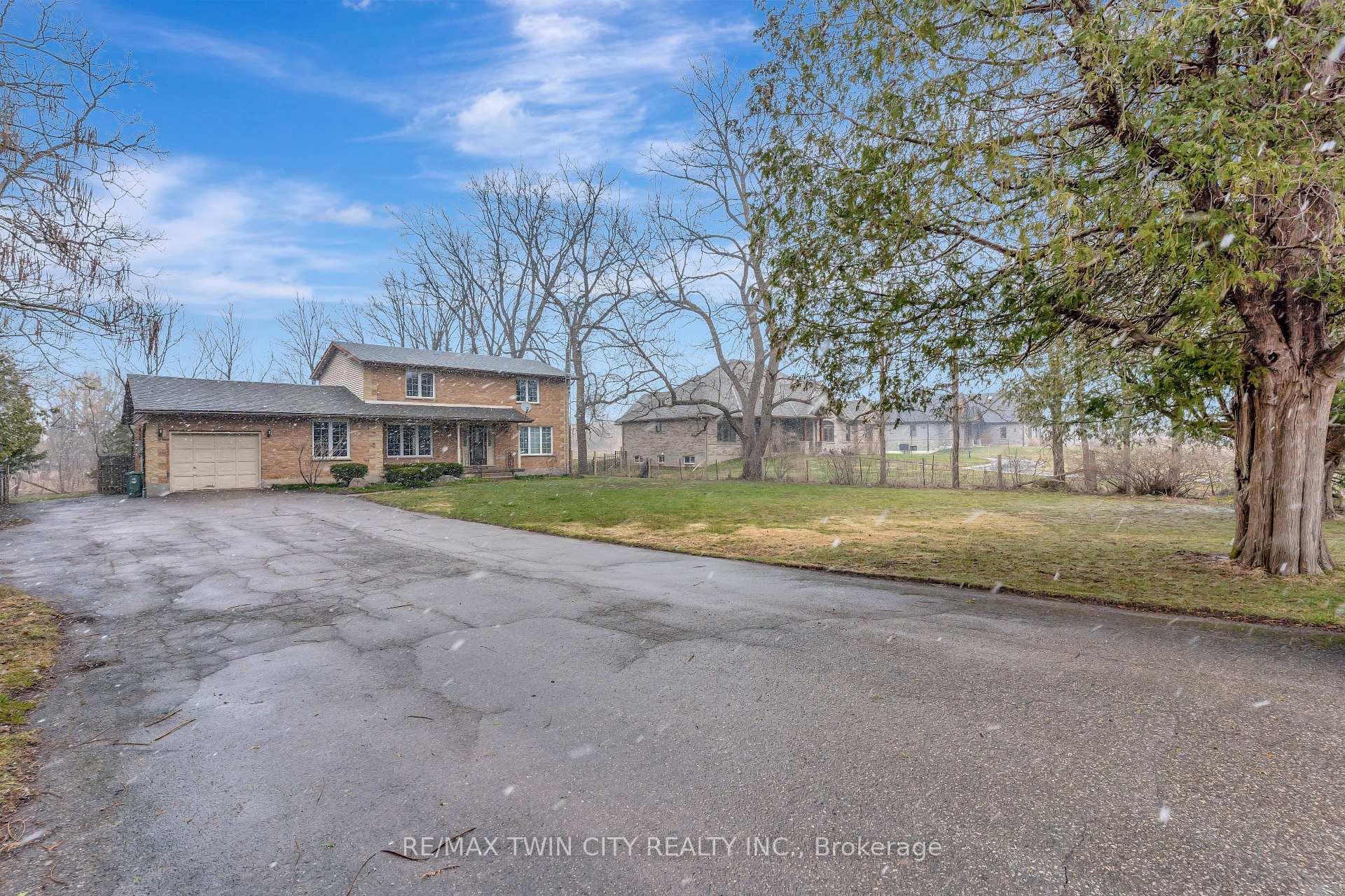 Photo 6 of 1901 8th Con Road W, Hamilton, Rural Flamborough — HOMEH