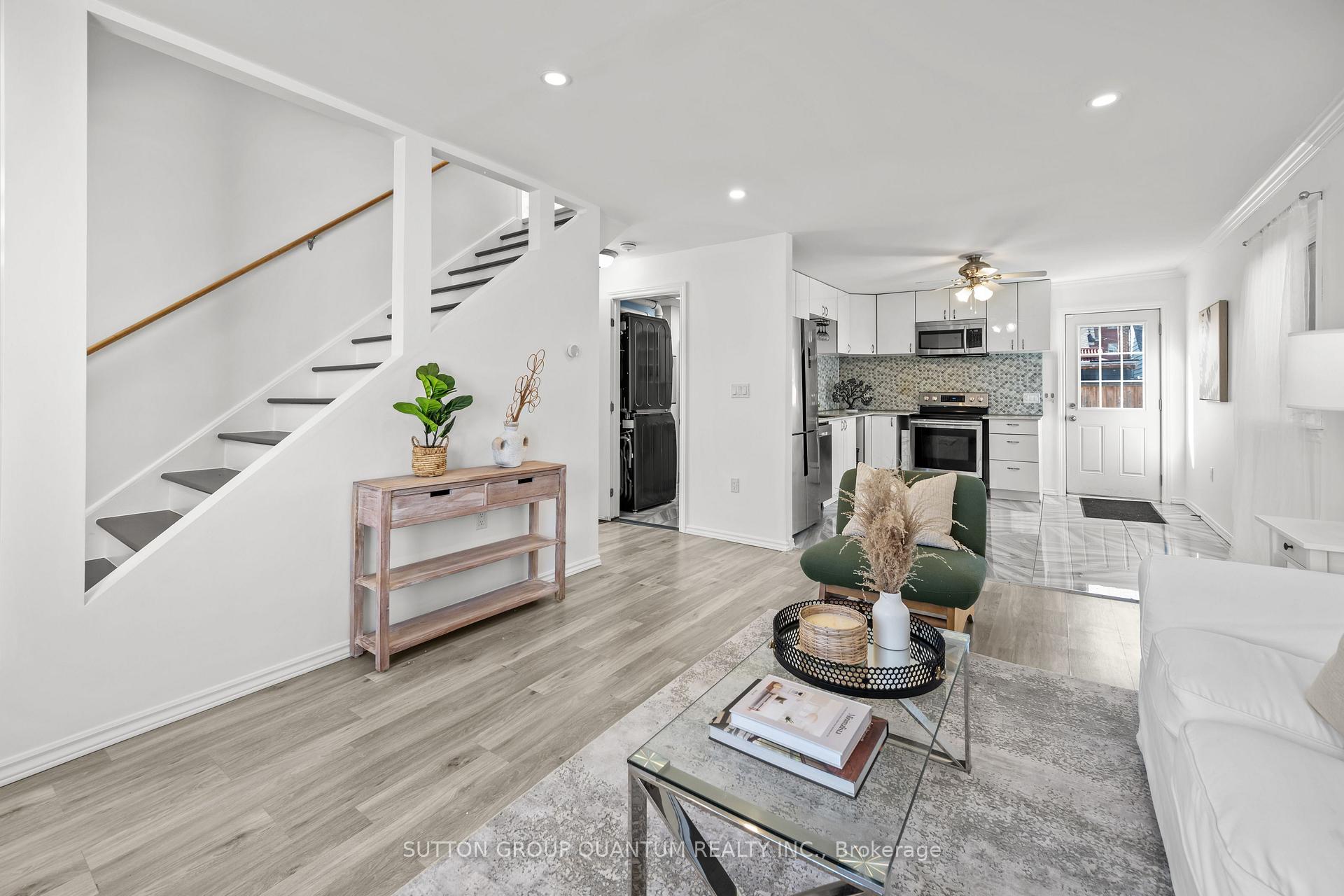 Photo 10 of 251 Julian Avenue, Hamilton, Normanhurst — HOMEH