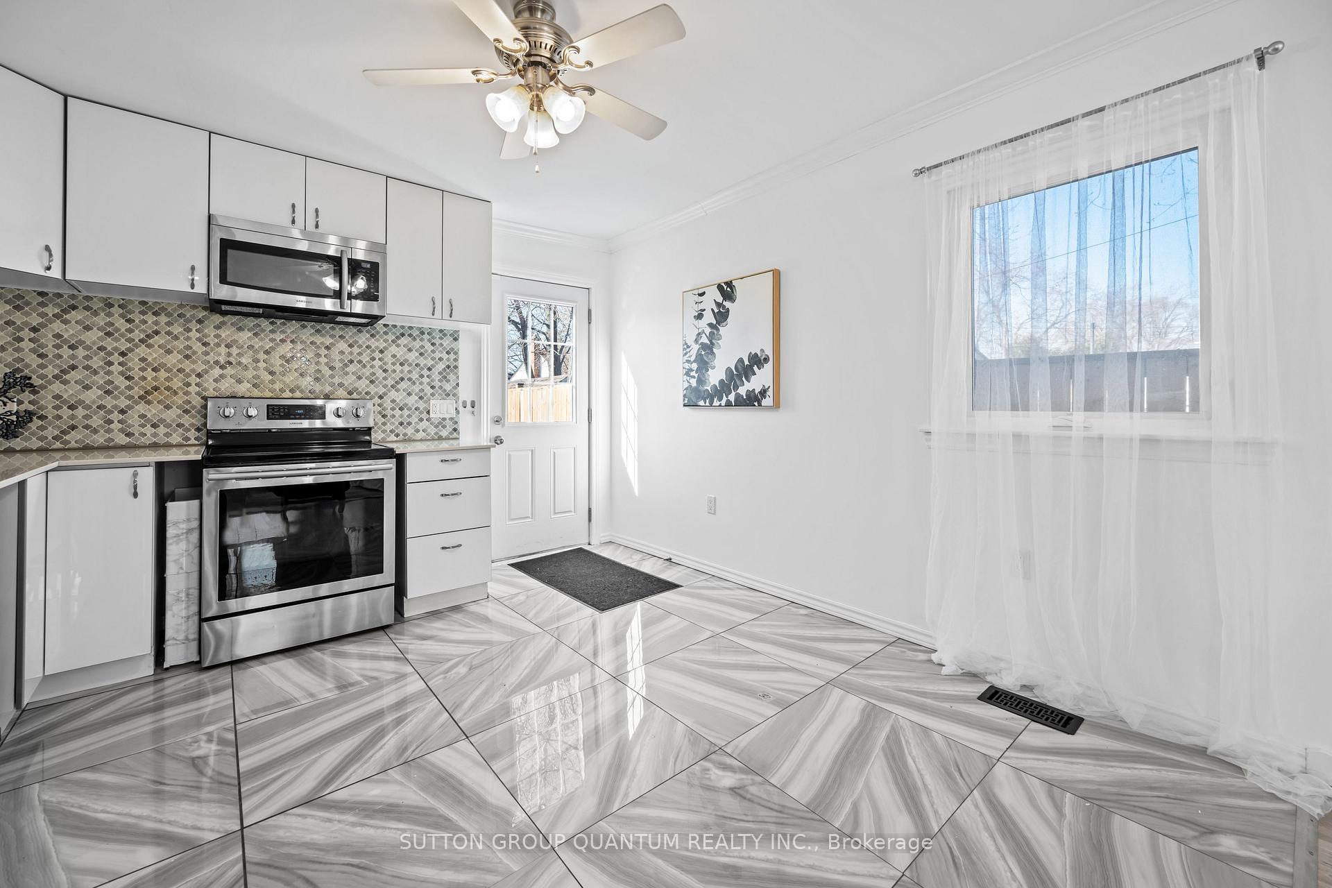 Photo 20 of 251 Julian Avenue, Hamilton, Normanhurst — HOMEH
