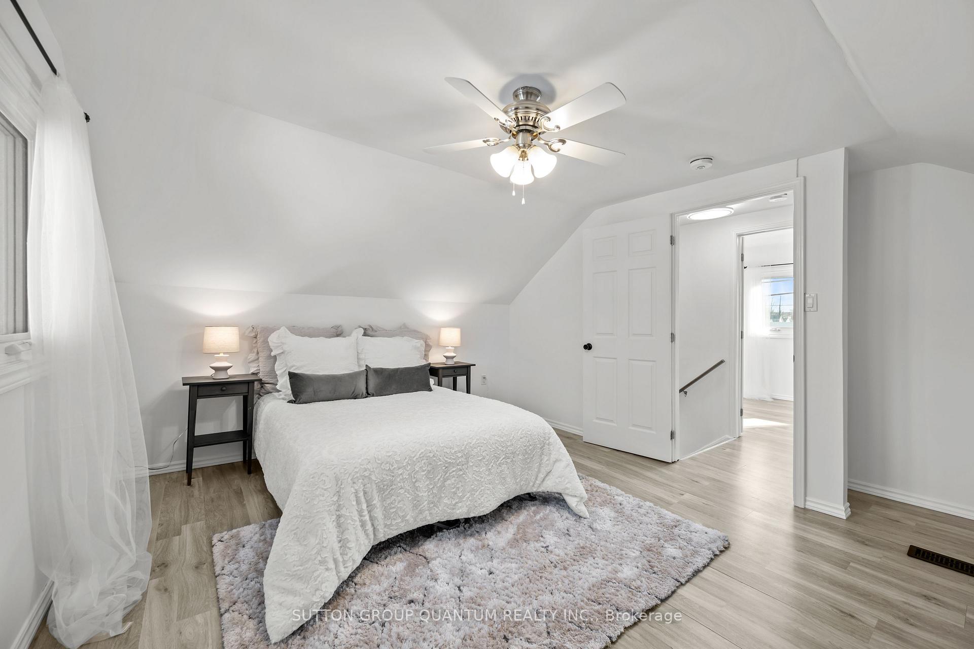 Photo 23 of 251 Julian Avenue, Hamilton, Normanhurst — HOMEH