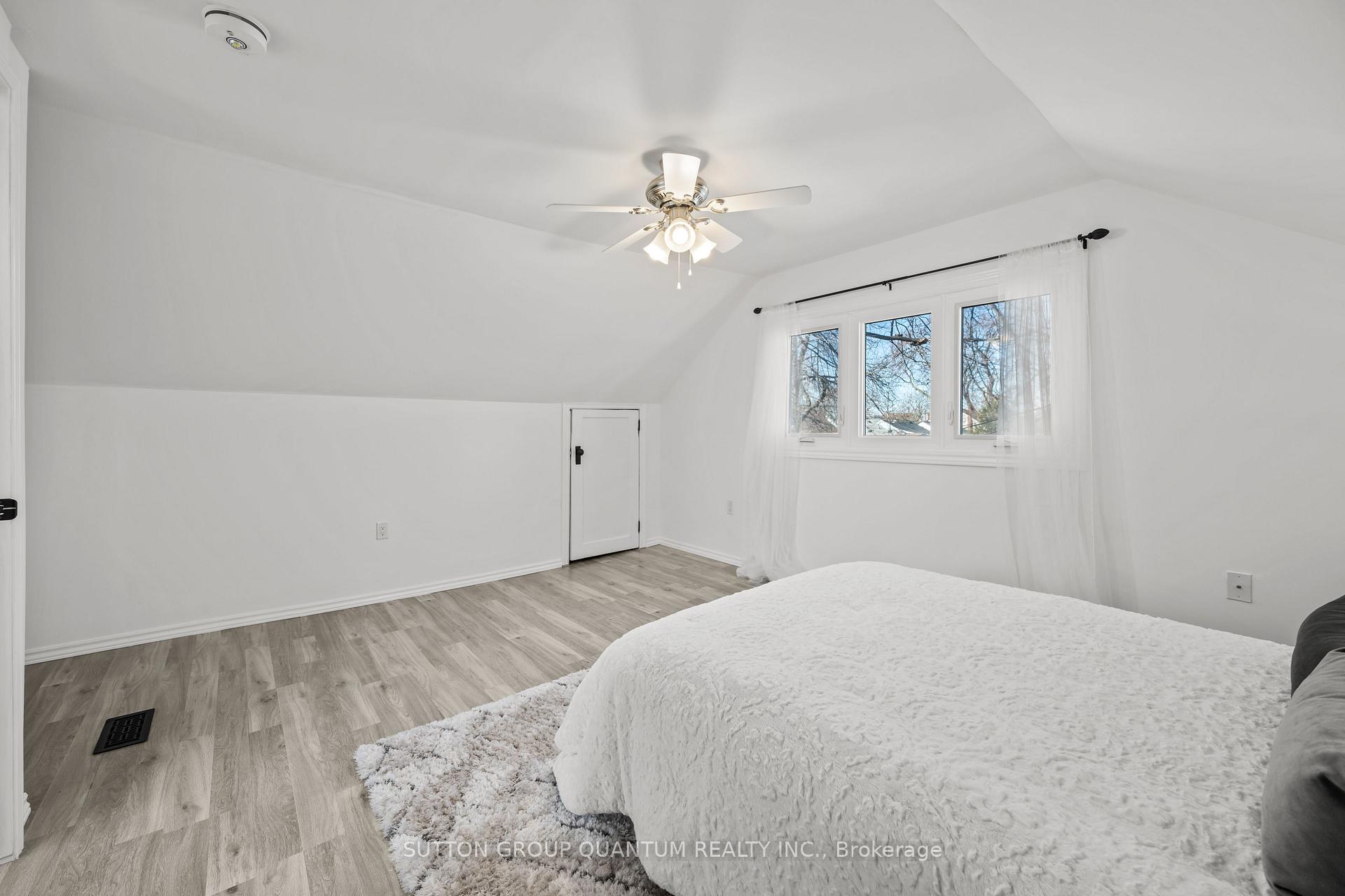 Photo 27 of 251 Julian Avenue, Hamilton, Normanhurst — HOMEH